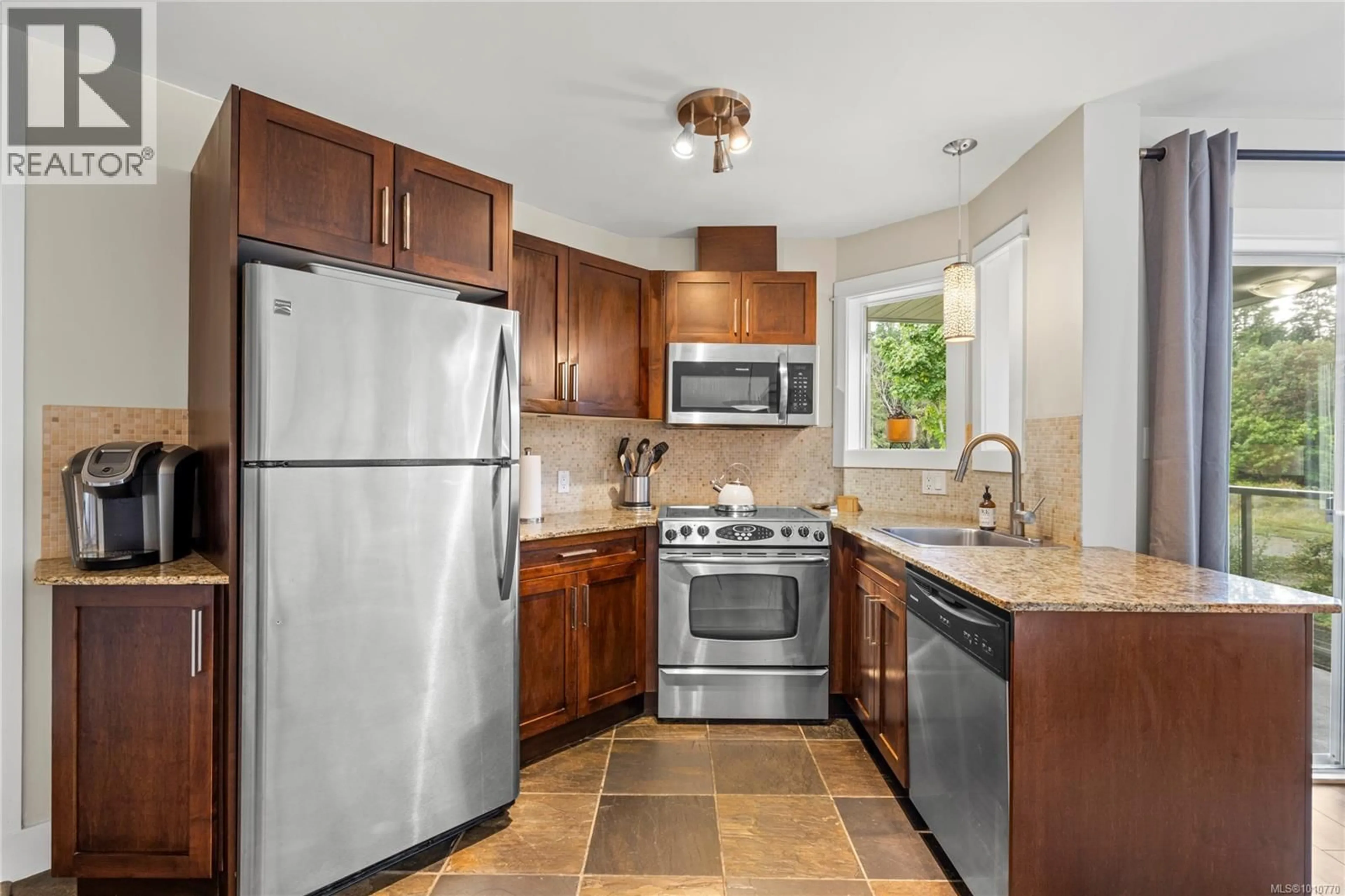 Standard kitchen, ceramic/tile floor for 227 - 1600 STROULGER ROAD, Nanoose Bay British Columbia V9P9B7