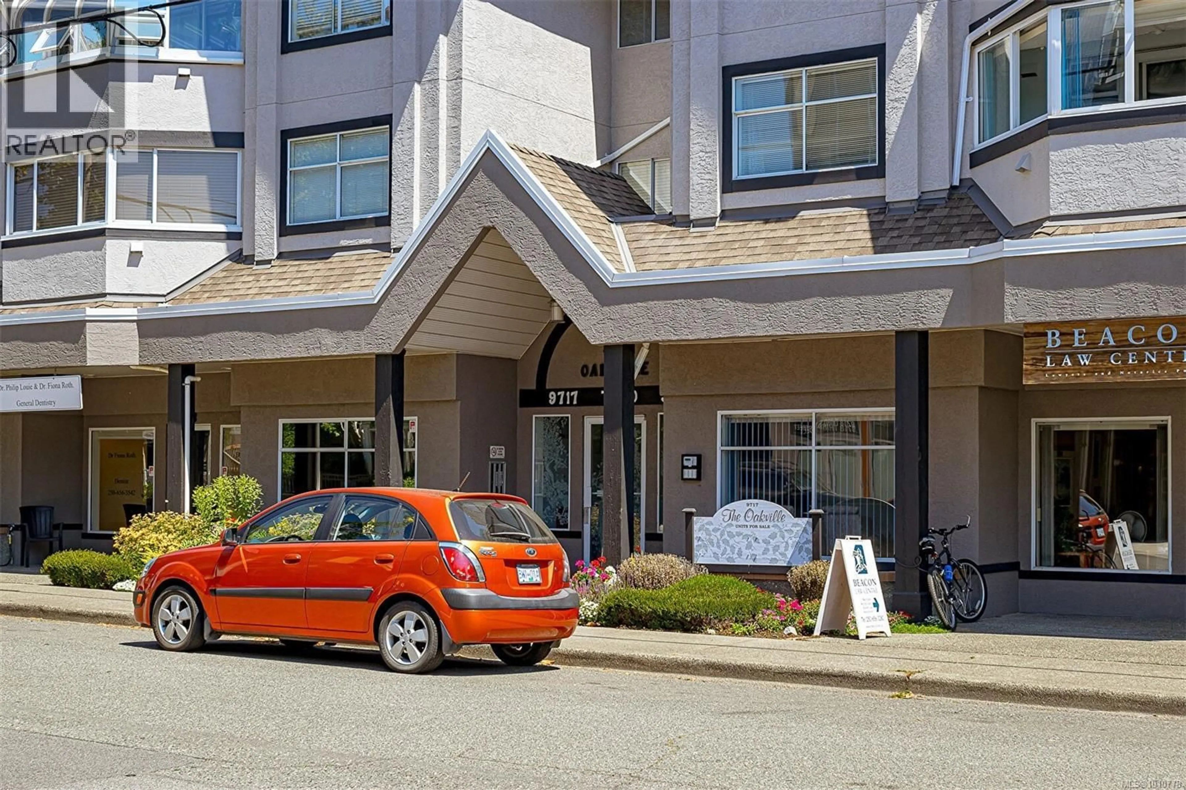 Unknown for 204 - 9717 THIRD STREET, Sidney British Columbia V8L3A3
