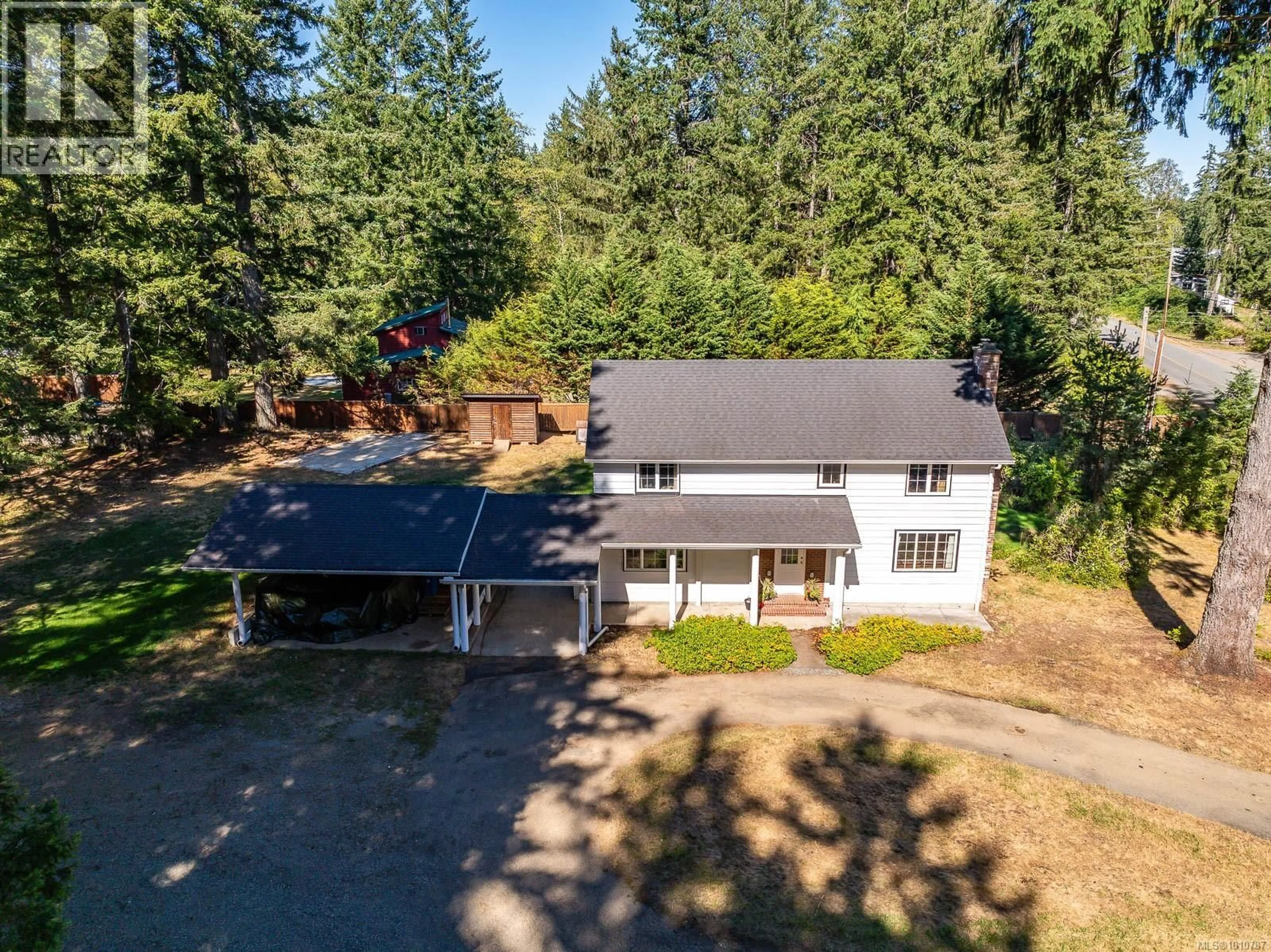 A pic from outside/outdoor area/front of a property/back of a property/a pic from drone, unknown for 1330 WILLIAMS BEACH ROAD, Merville British Columbia V0R2M0