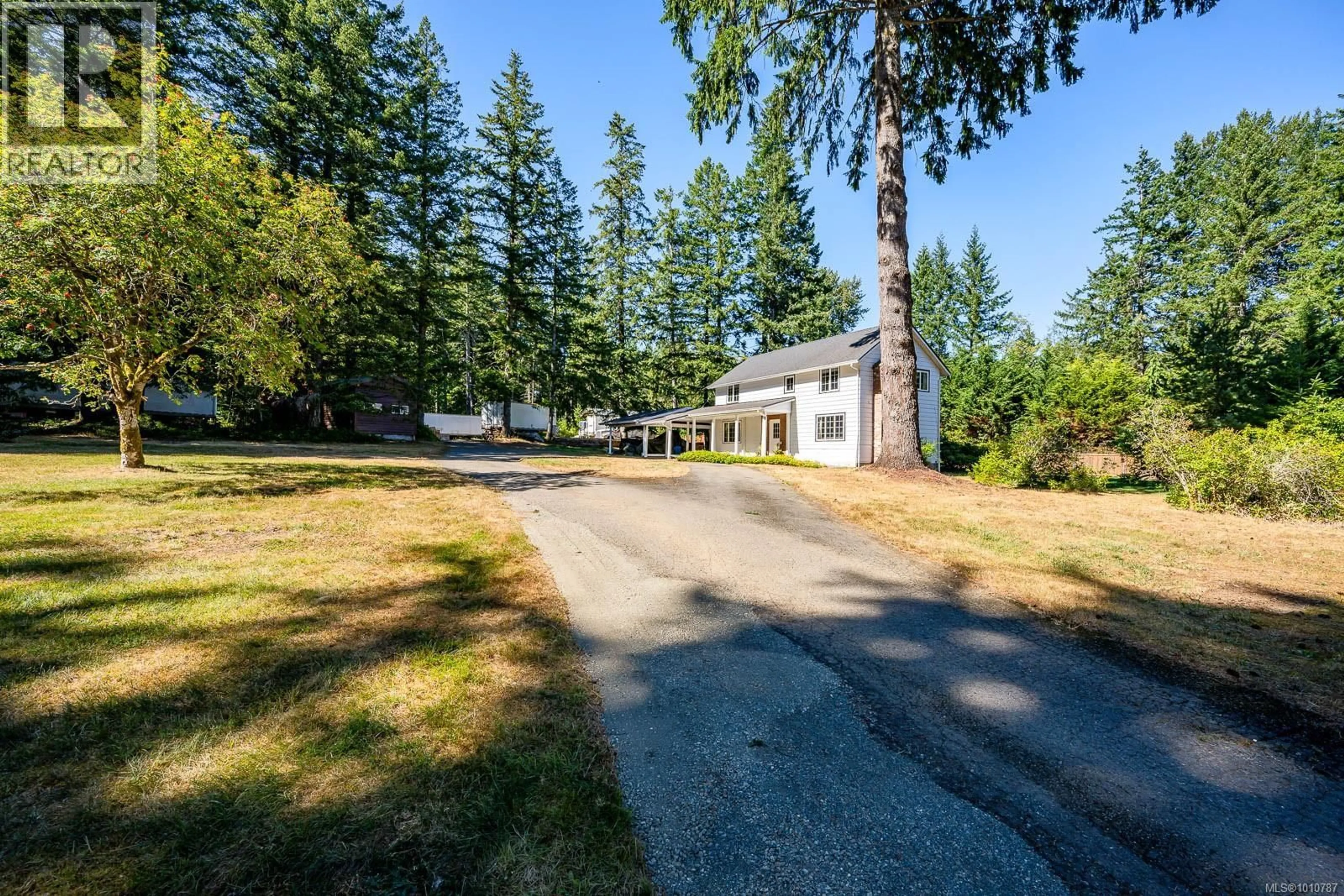 A pic from outside/outdoor area/front of a property/back of a property/a pic from drone, unknown for 1330 WILLIAMS BEACH ROAD, Merville British Columbia V0R2M0