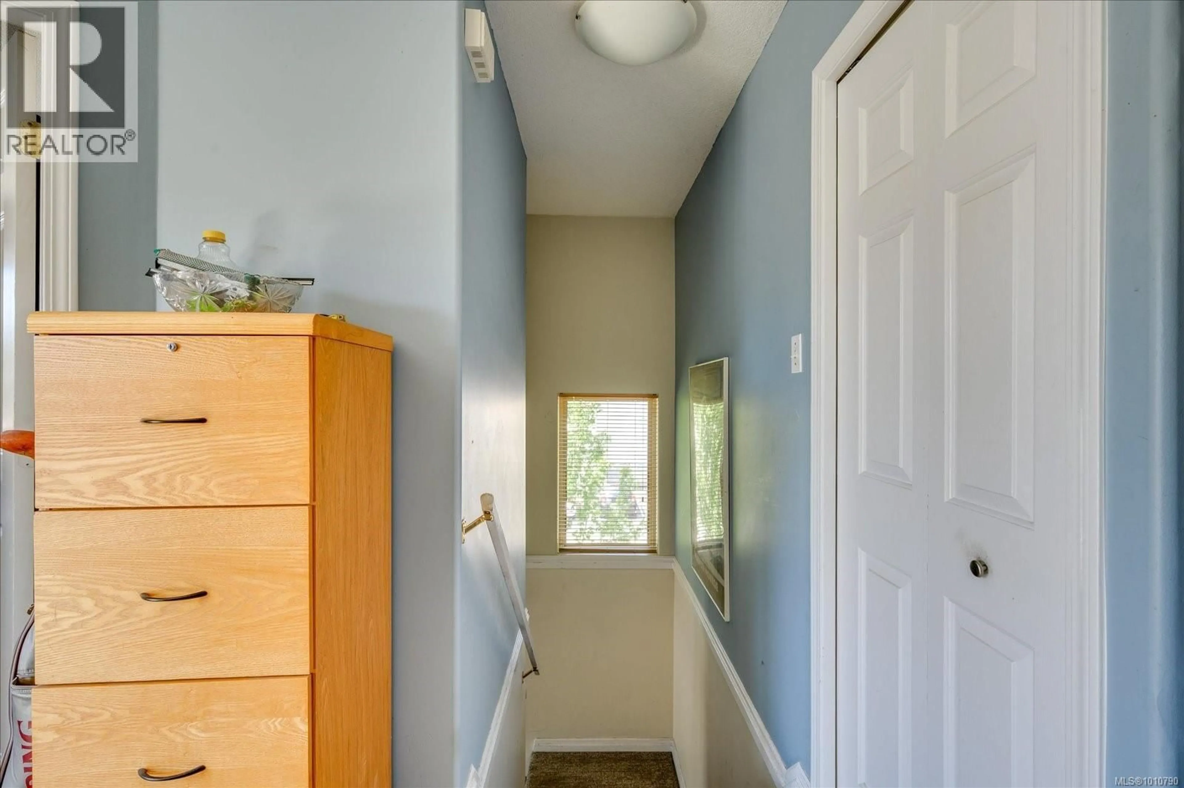 Indoor entryway for 3116 BARONS ROAD, Nanaimo British Columbia V9T4B5