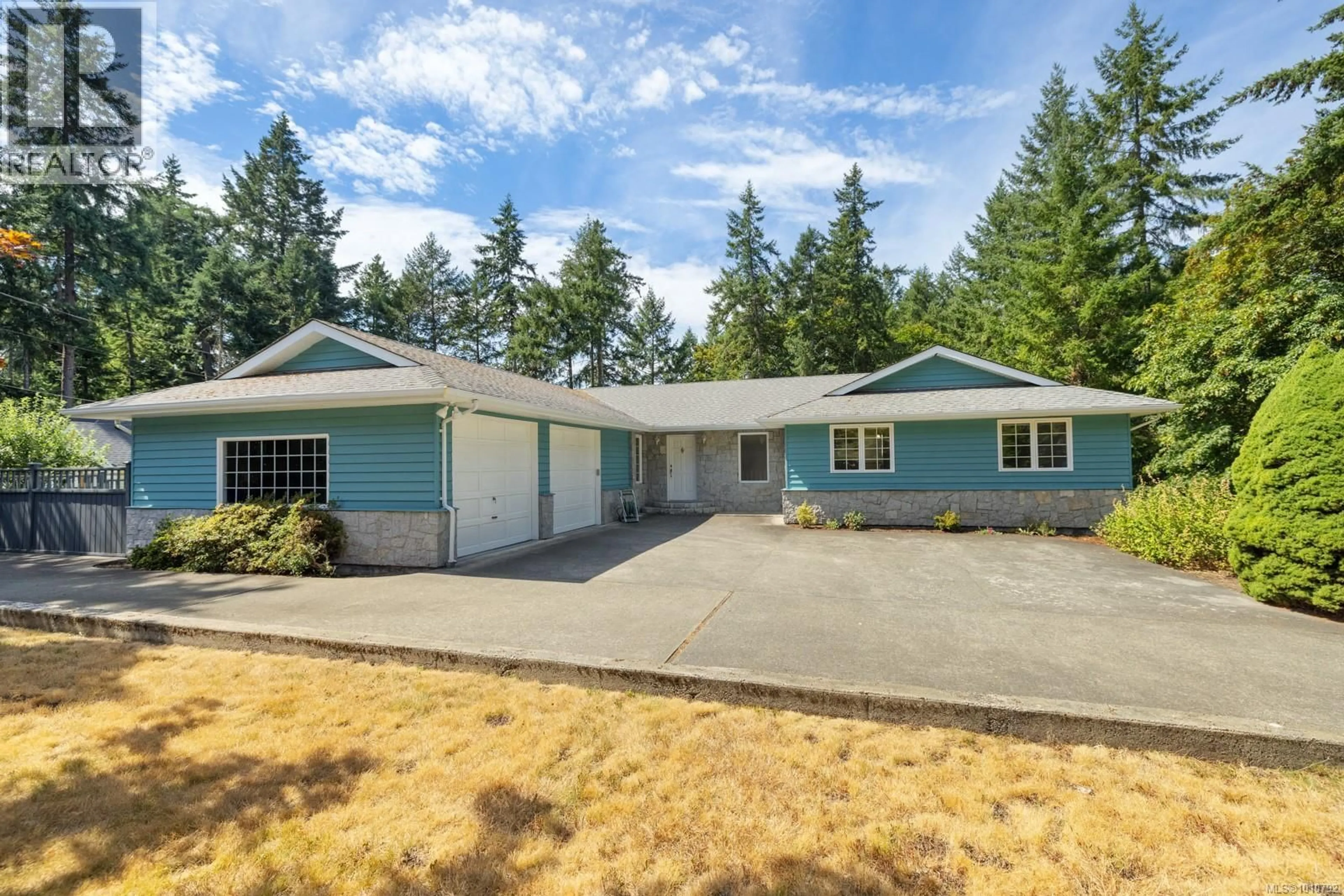 Home with vinyl exterior material, street for 6460 MCKENZIE DRIVE, Duncan British Columbia V9L5R9