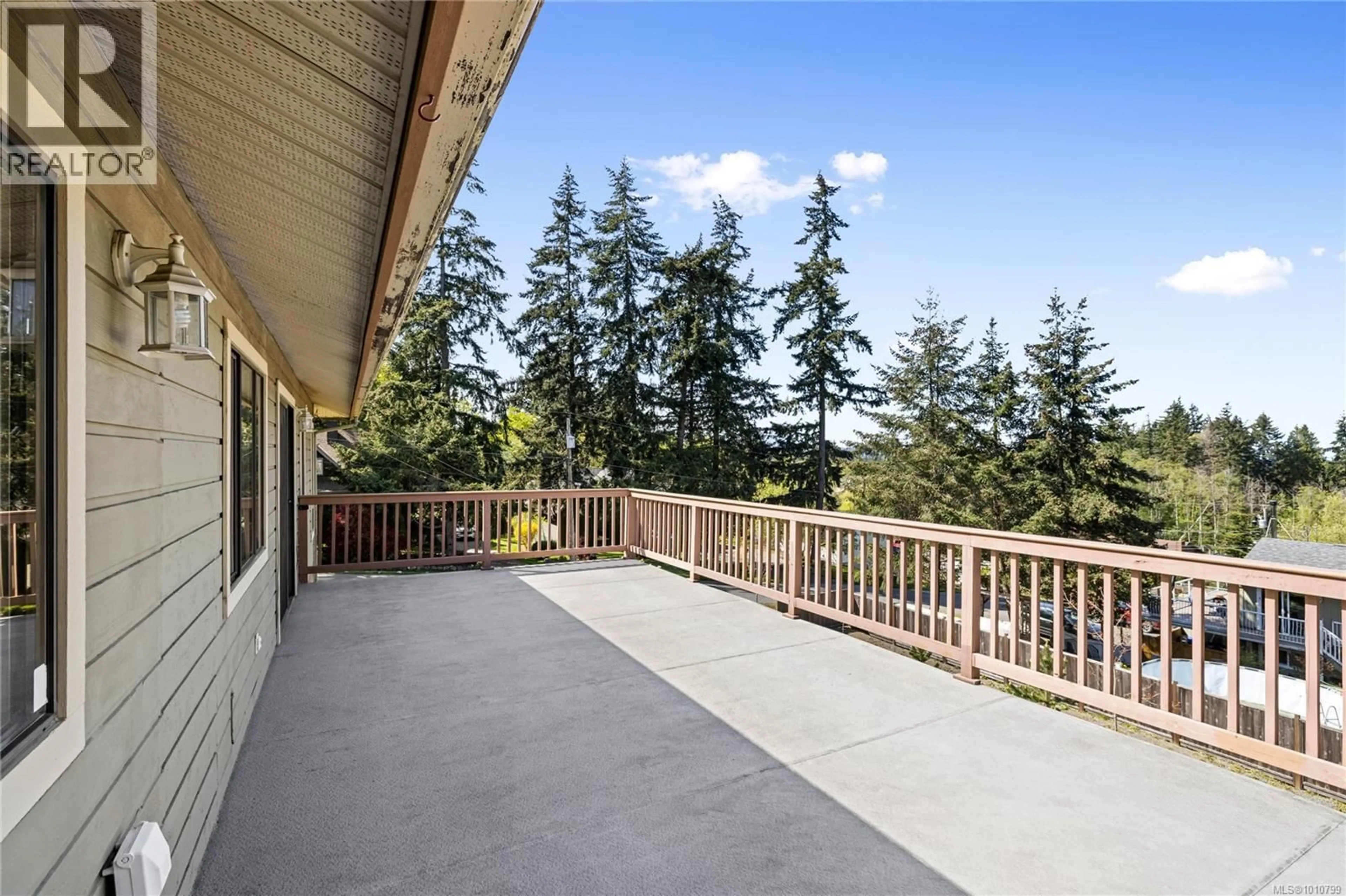 Patio, unknown for 7496 CLARK CRESCENT, Lantzville British Columbia V0R2H0