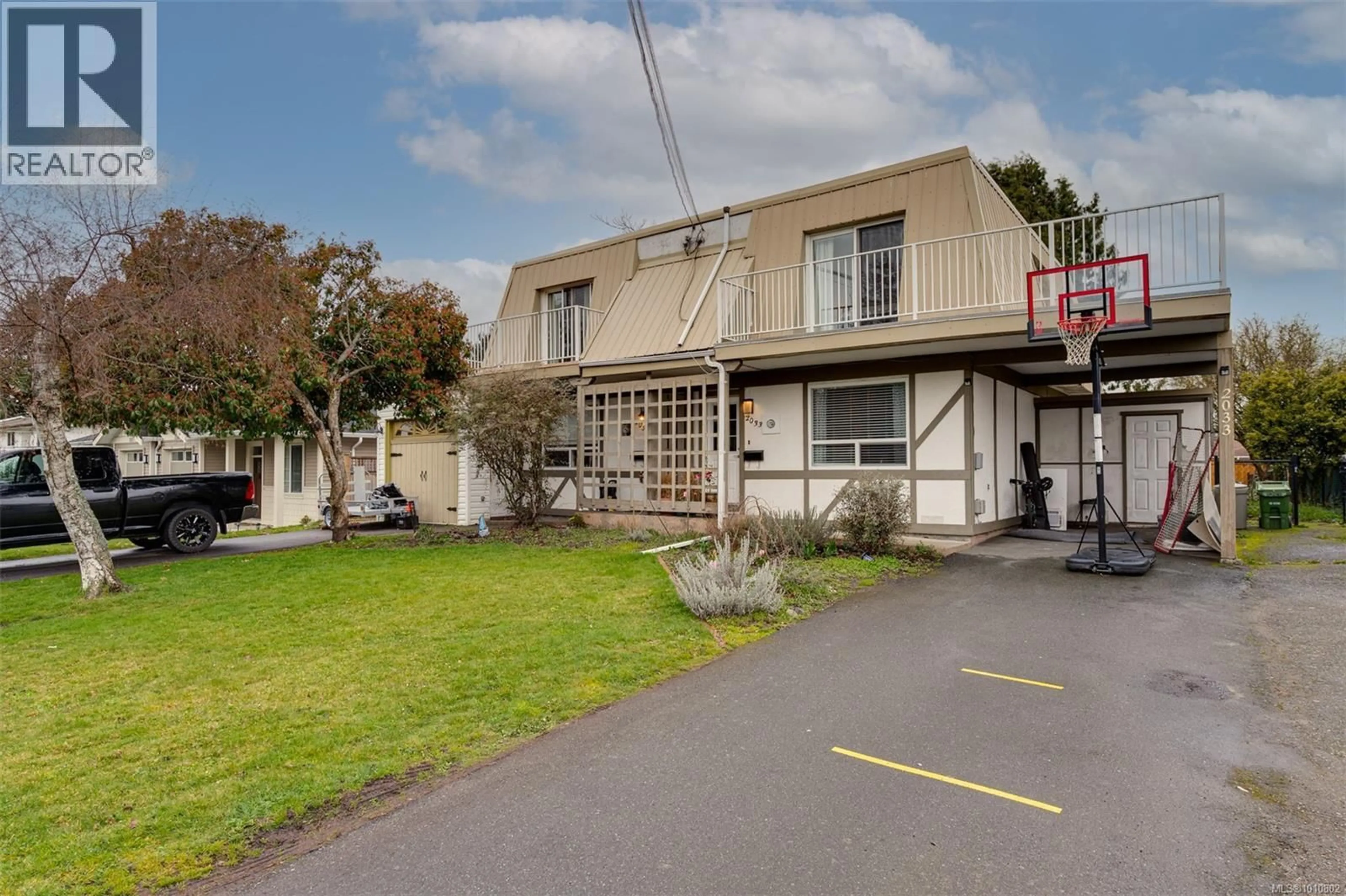 Unknown for 2031/2033 MELVILLE DRIVE, Sidney British Columbia V8L2N2