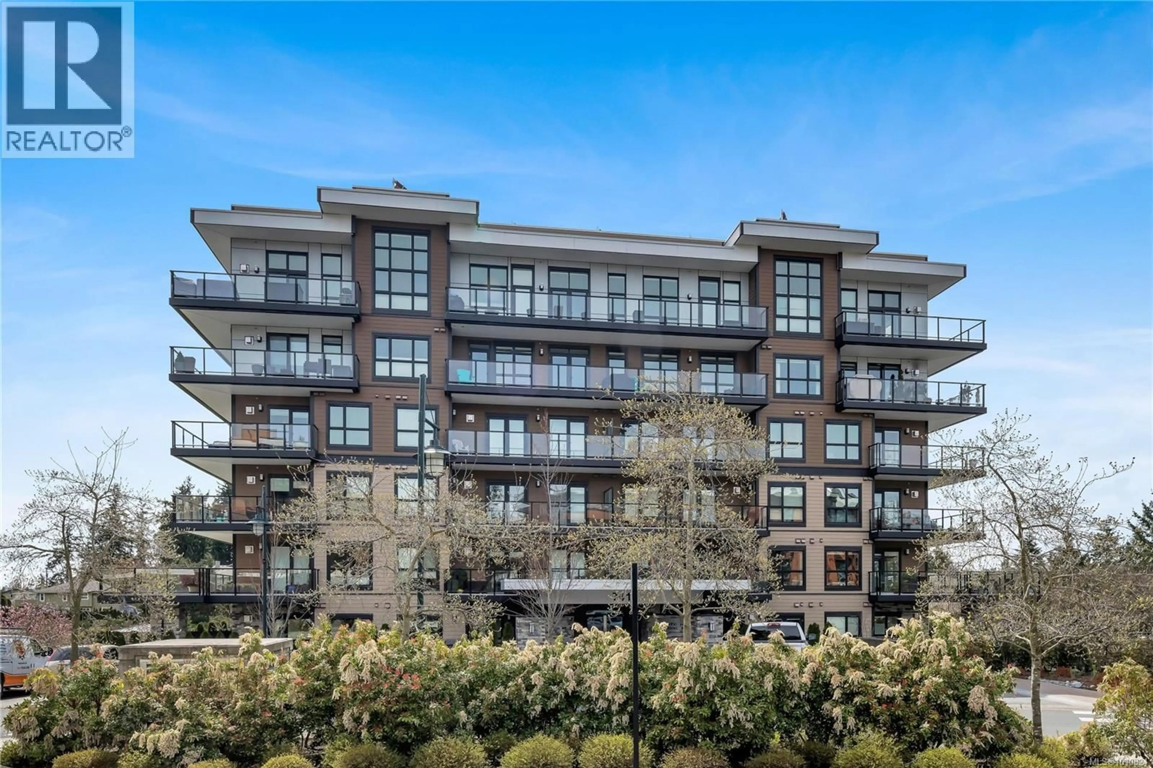 Patio, building for 204 - 741 TRAVINO LANE, Saanich British Columbia V8Z0G3