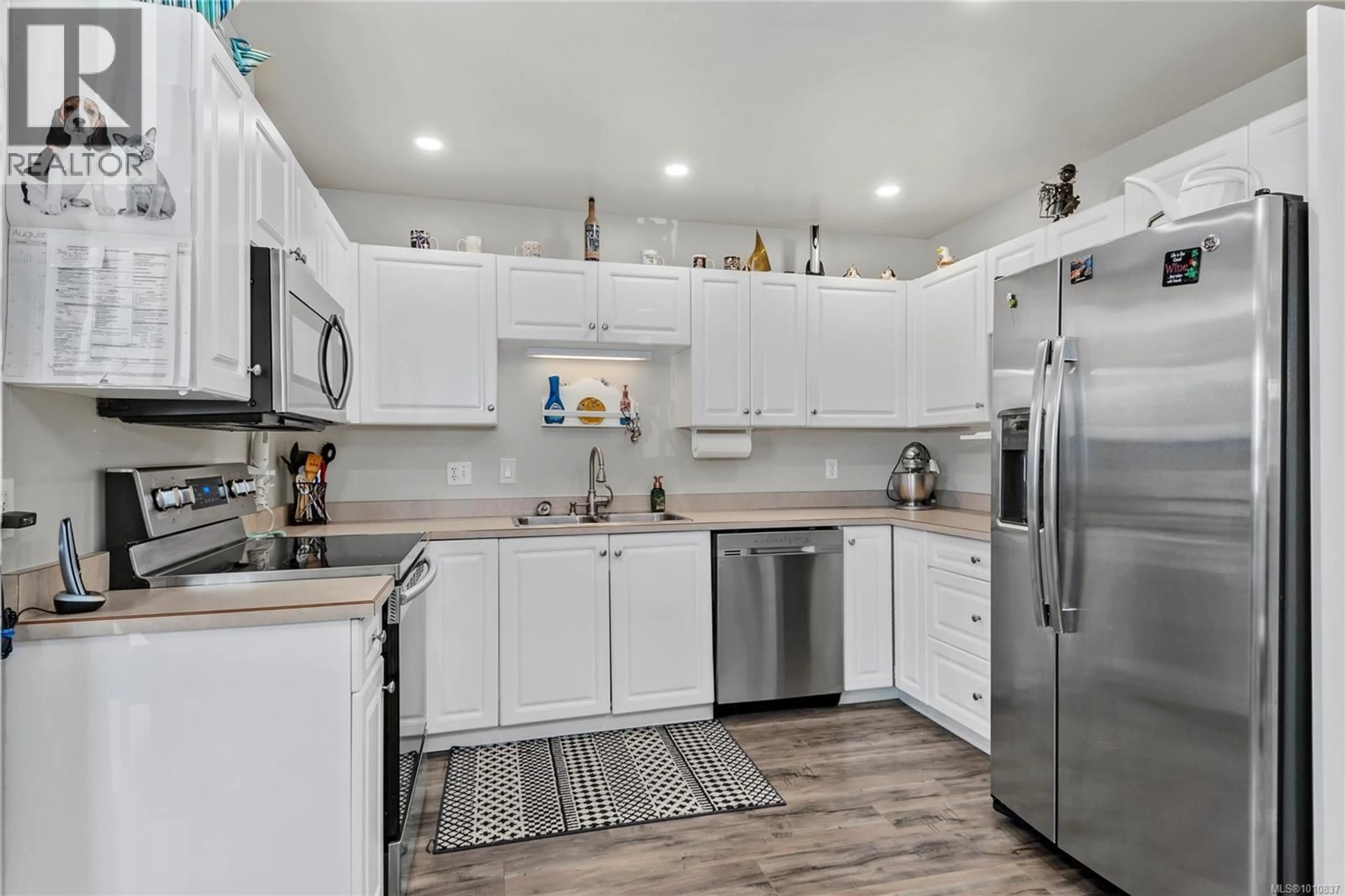 Open concept kitchen, ceramic/tile floor for 15 - 650 YORKSHIRE DRIVE, Campbell River British Columbia V9W8A6