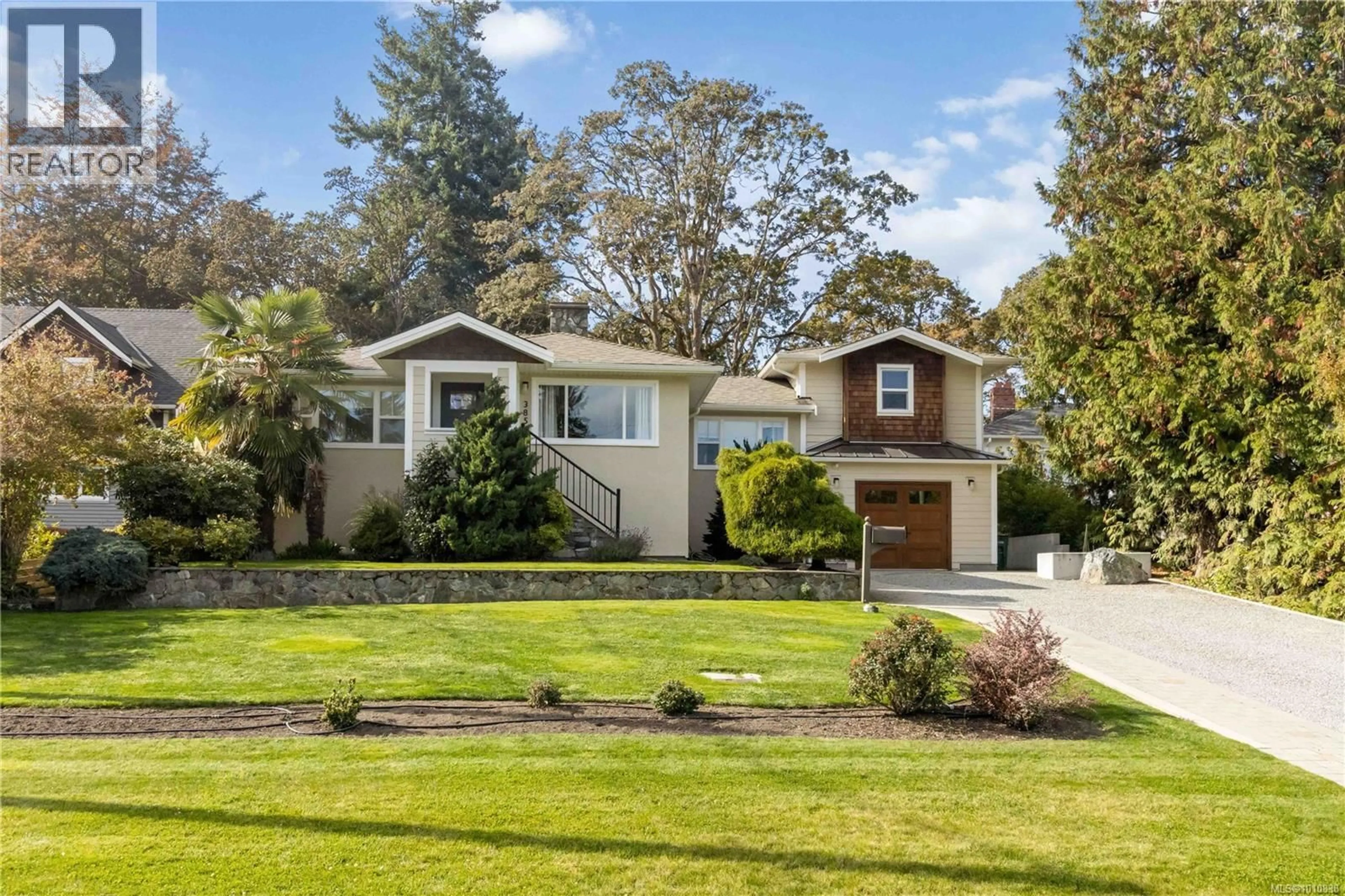 Home with vinyl exterior material, street for 3854 ASCOT DRIVE, Saanich British Columbia V8P3S1