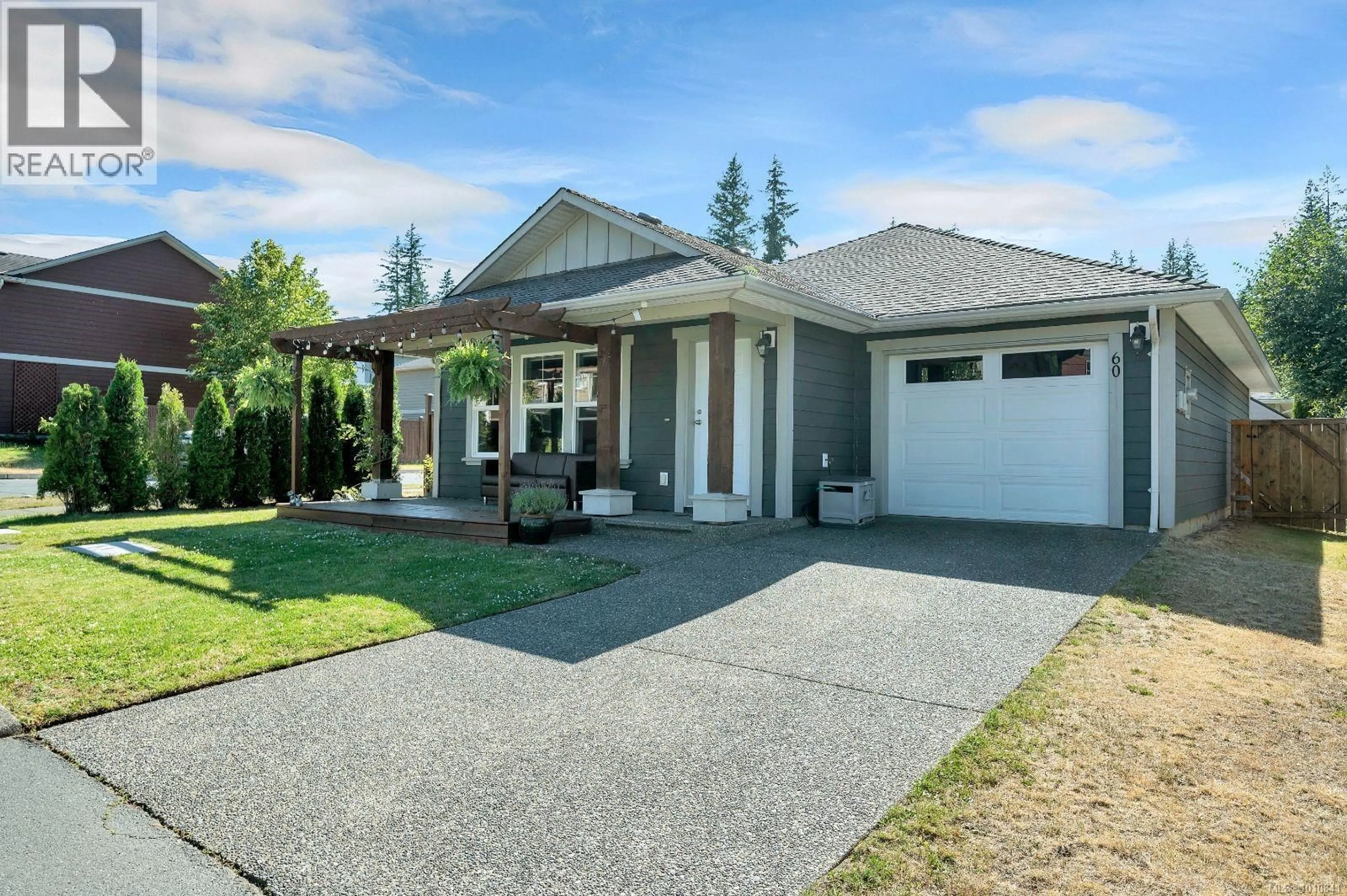 Home with vinyl exterior material, street for 60 - 1120 EVERGREEN ROAD, Campbell River British Columbia V9W0B1