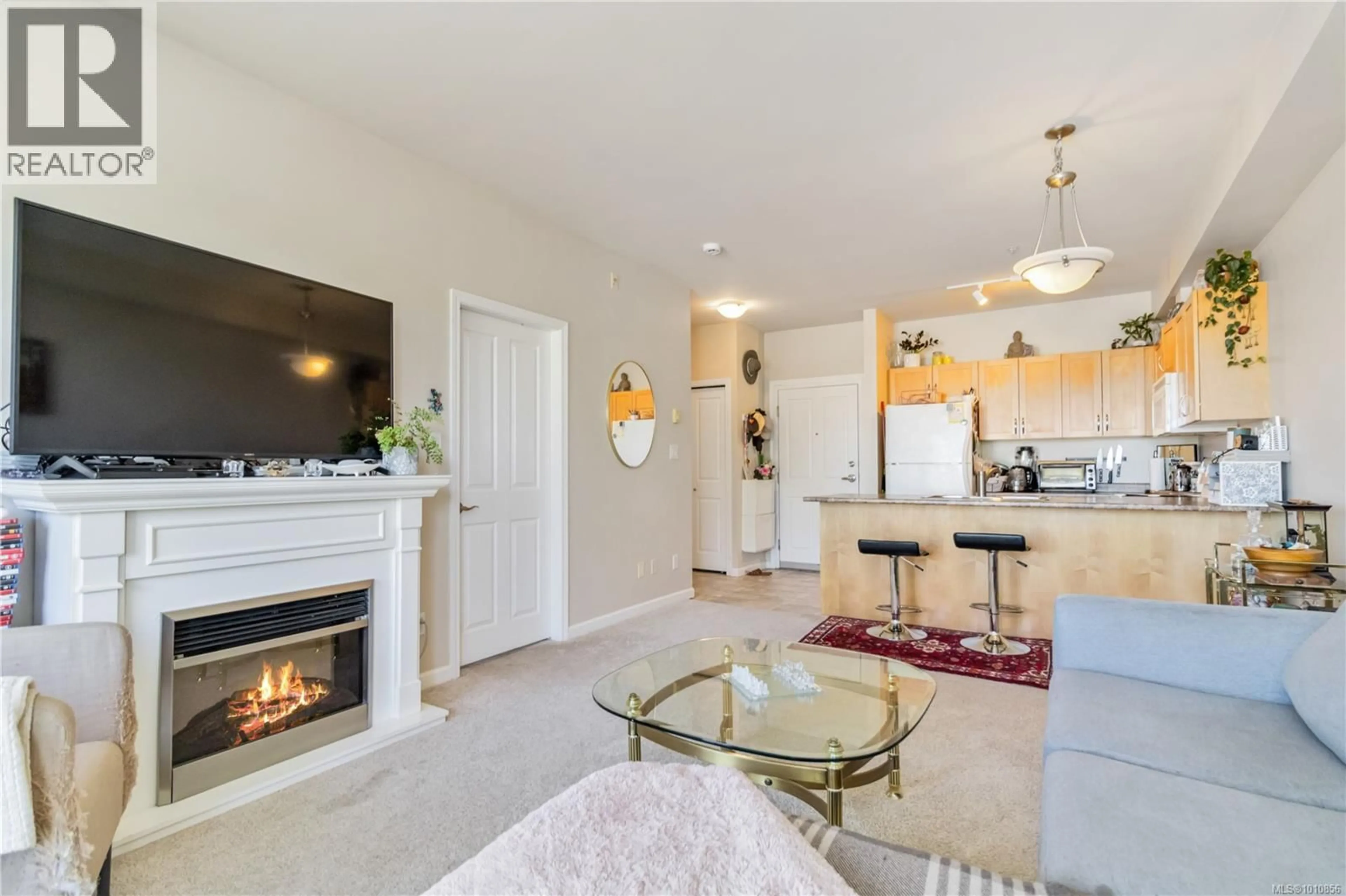 Living room with furniture, unknown for 208 - 1959 POLO PARK COURT, Central Saanich British Columbia V8M2K1