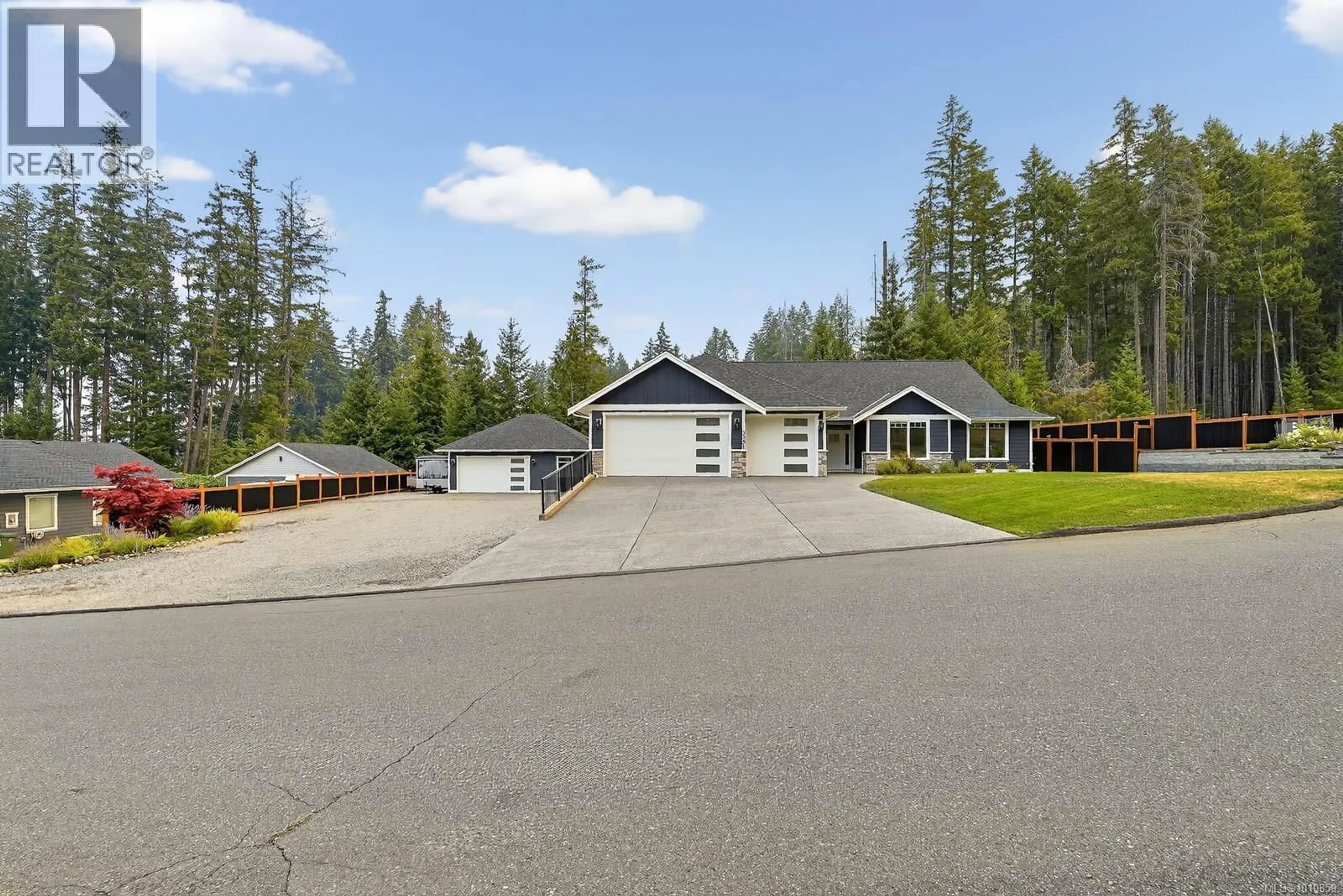 A pic from outside/outdoor area/front of a property/back of a property/a pic from drone, street for 3351 ARGYLE STREET, Port Alberni British Columbia V9Y0A1
