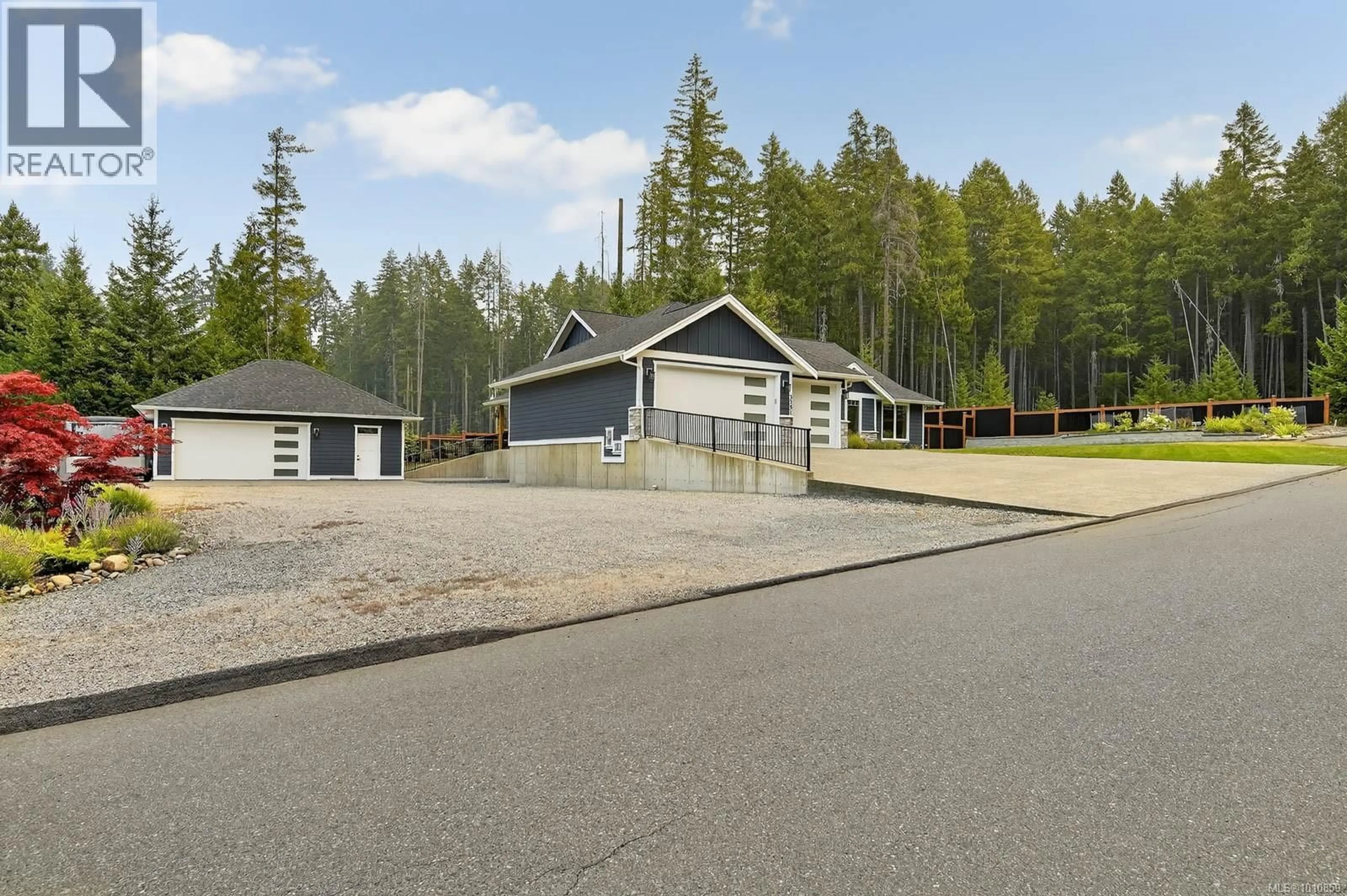 A pic from outside/outdoor area/front of a property/back of a property/a pic from drone, street for 3351 ARGYLE STREET, Port Alberni British Columbia V9Y0A1