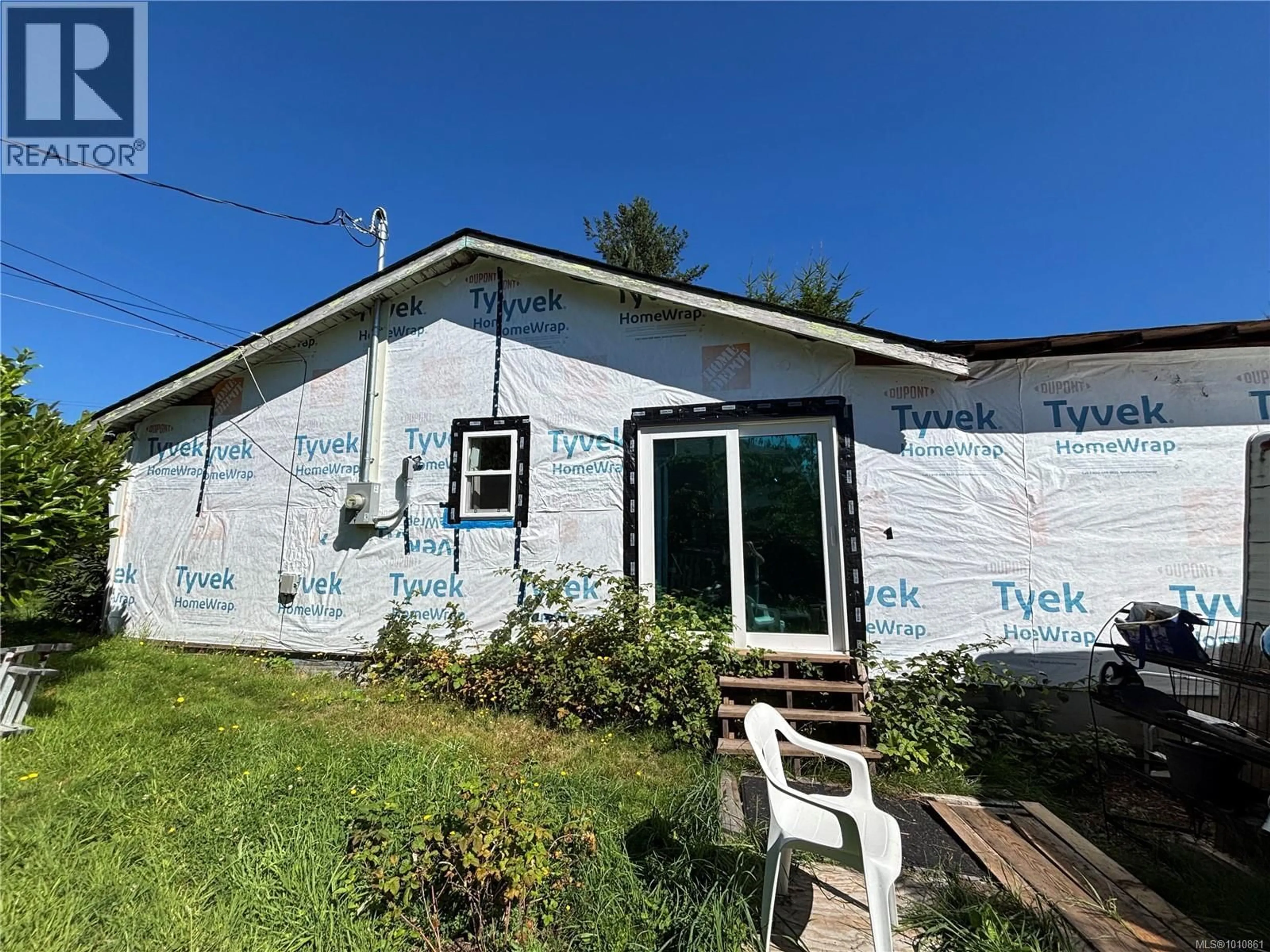 Home with vinyl exterior material, building for 191 MCLEAN STREET, Campbell River British Columbia V9W2M2