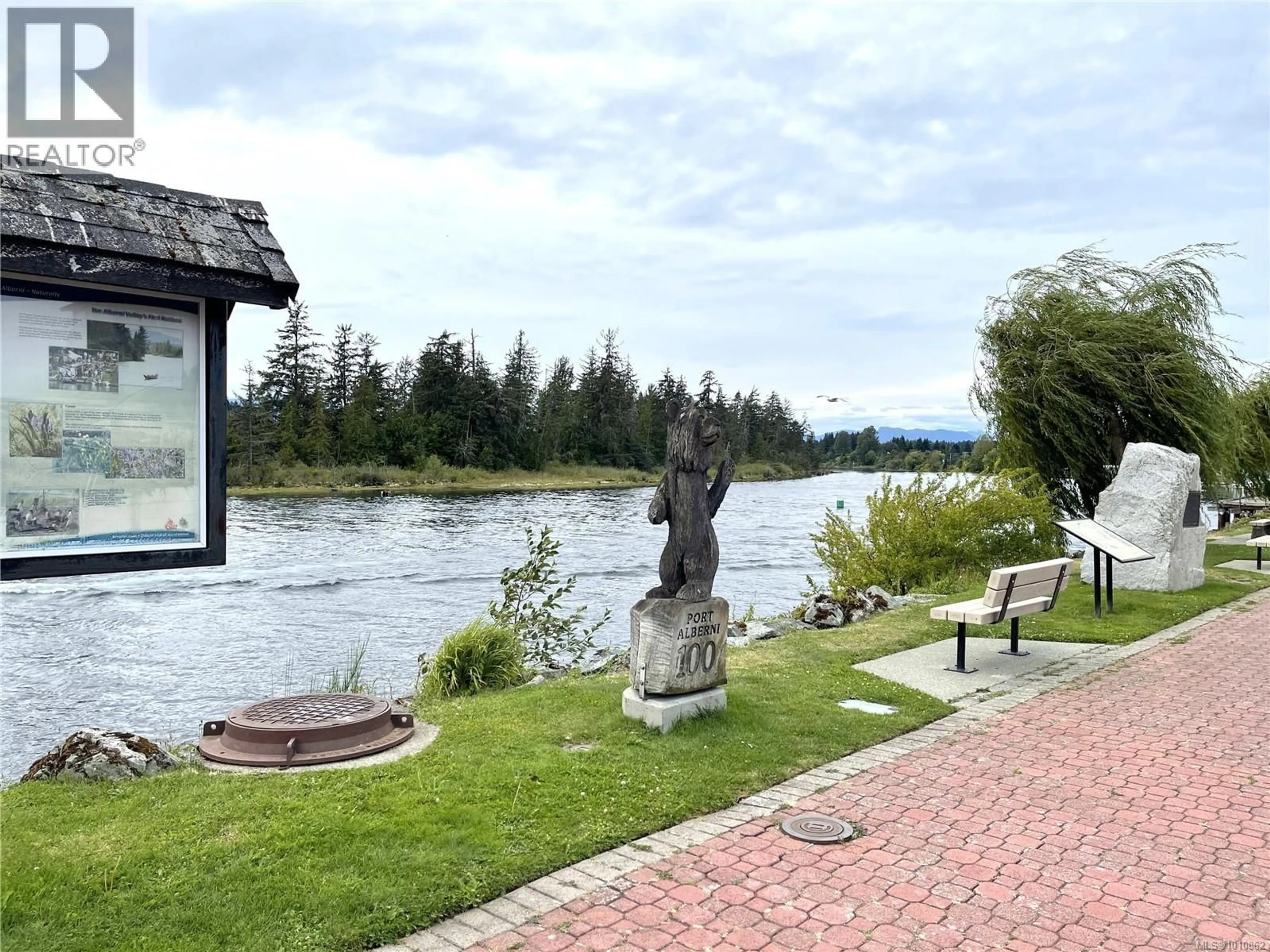 Patio, water/lake/river/ocean view for 202 - 4505 VICTORIA QUAY, Port Alberni British Columbia V9Y6L8