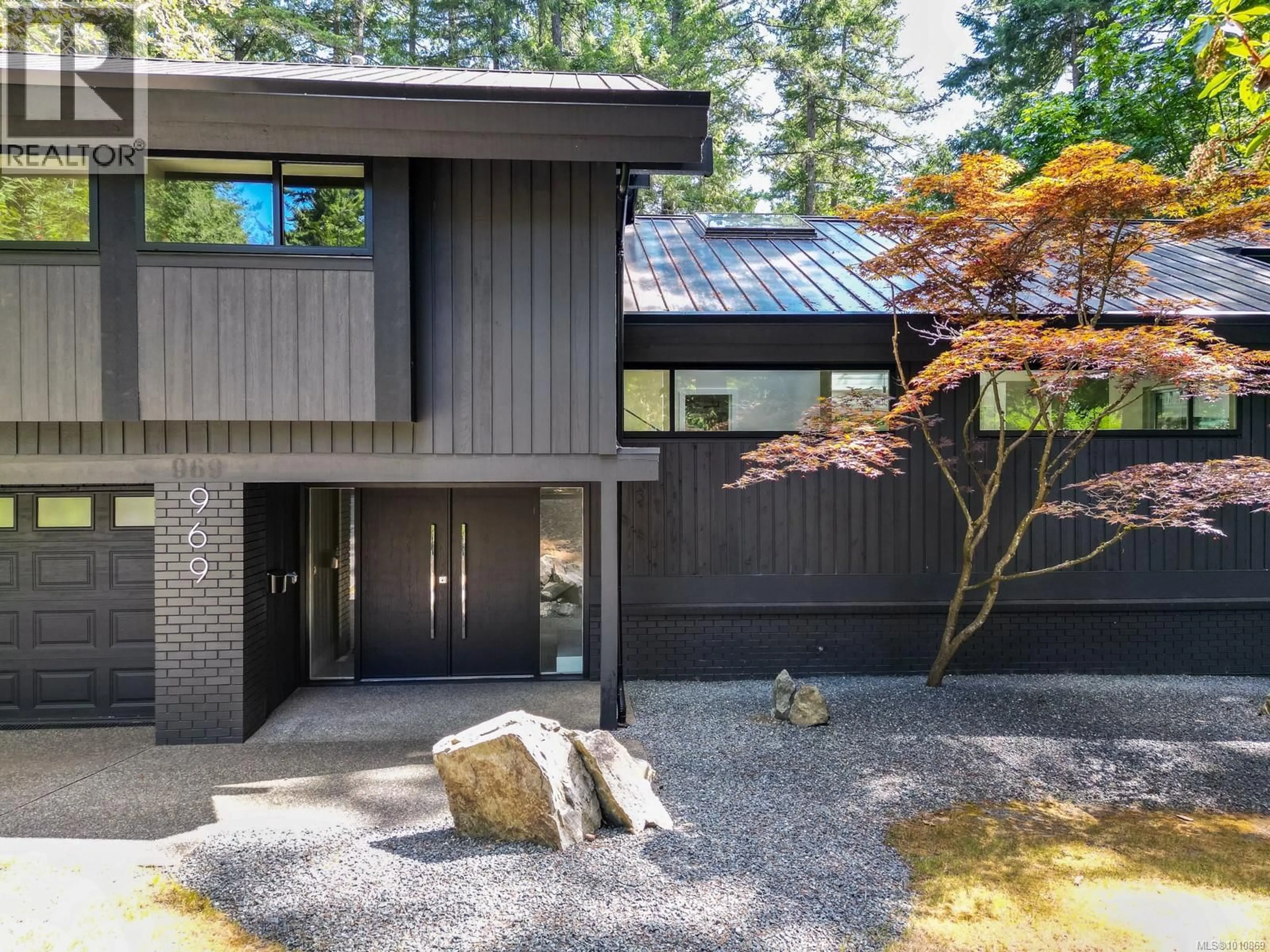 Unknown for 969 SUNNYWOOD COURT, Saanich British Columbia V8X4N6