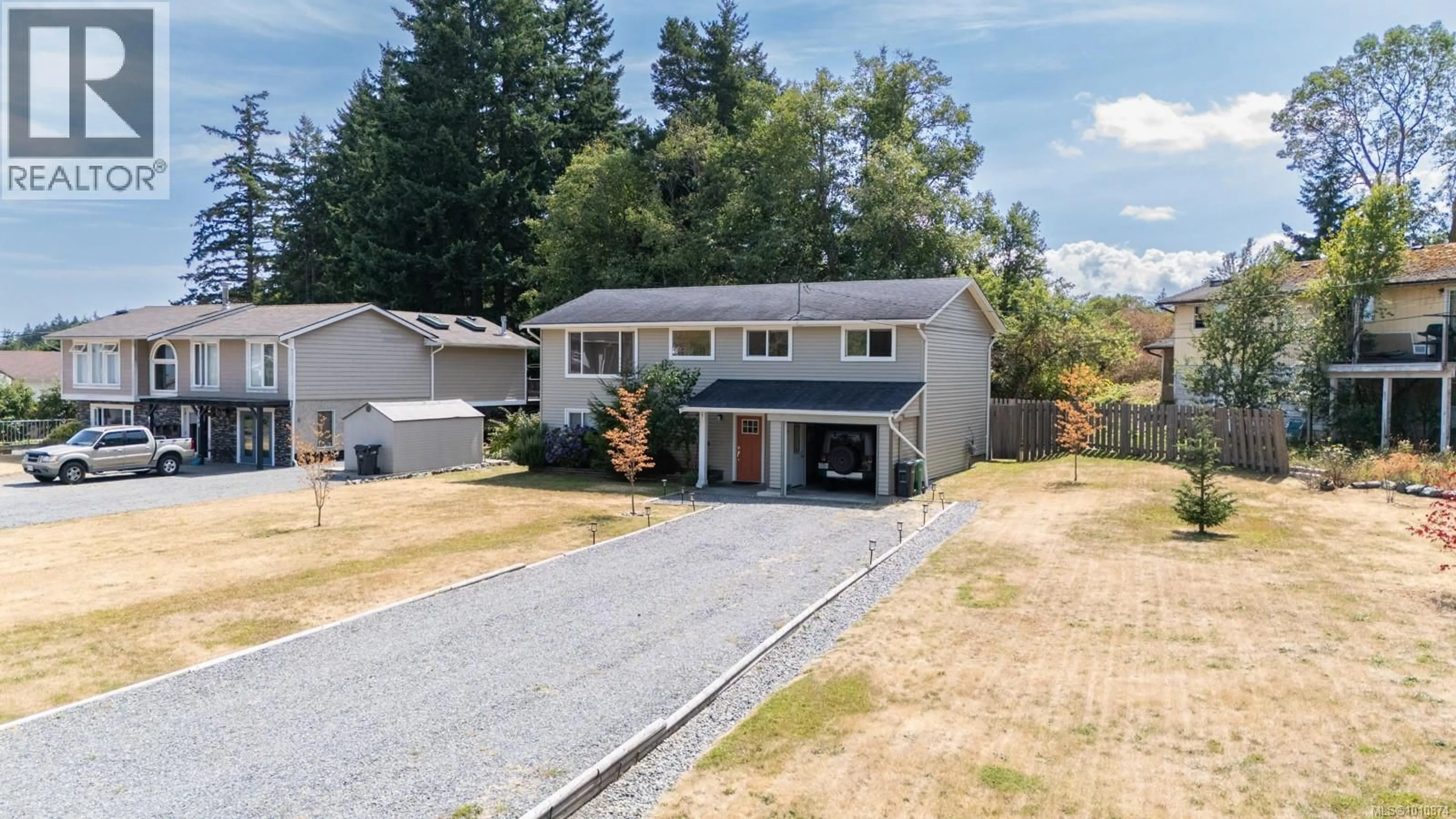 A pic from outside/outdoor area/front of a property/back of a property/a pic from drone, street for 2591 ROSSTOWN ROAD, Nanaimo British Columbia V9T3R9