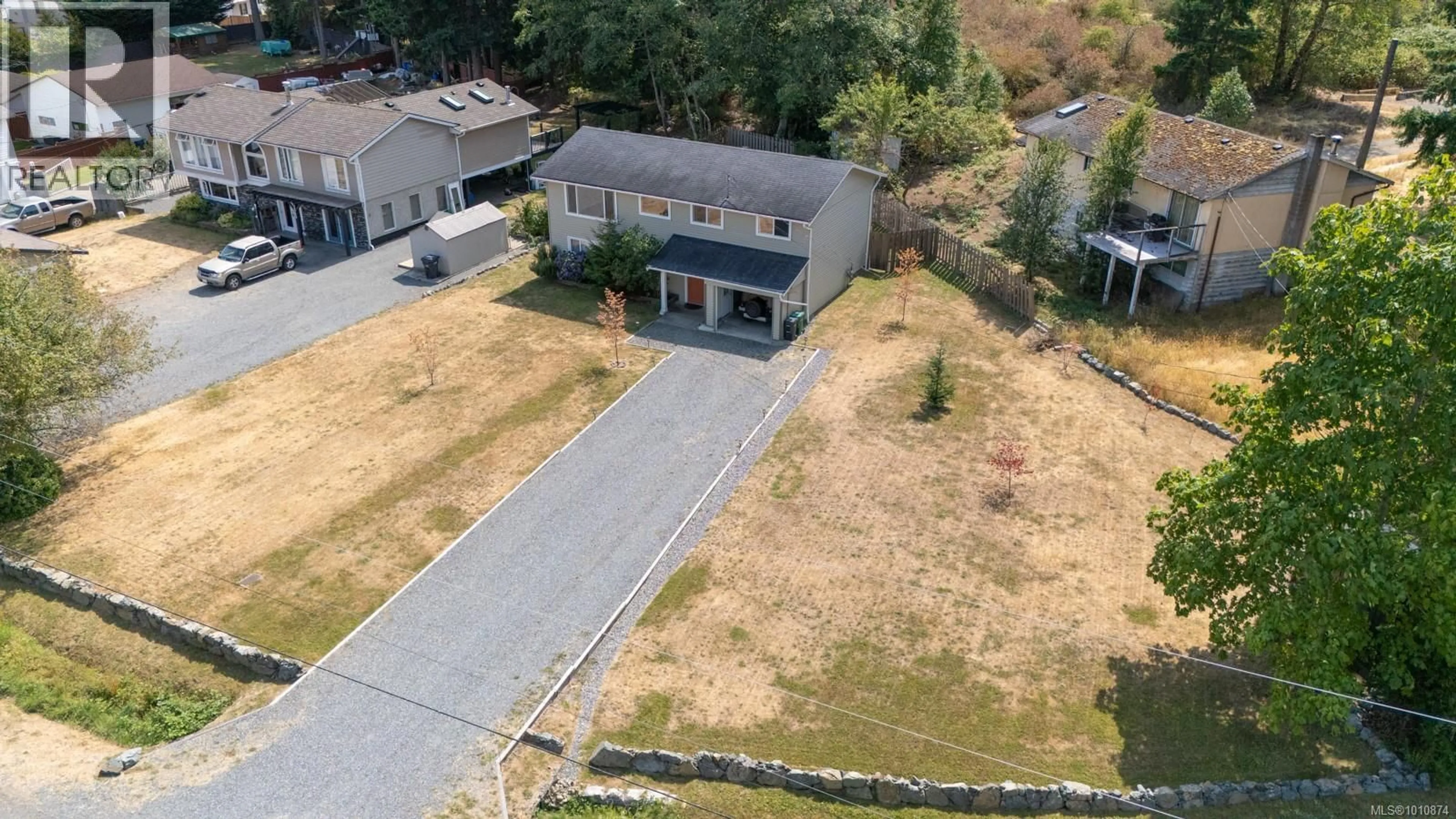 A pic from outside/outdoor area/front of a property/back of a property/a pic from drone, unknown for 2591 ROSSTOWN ROAD, Nanaimo British Columbia V9T3R9