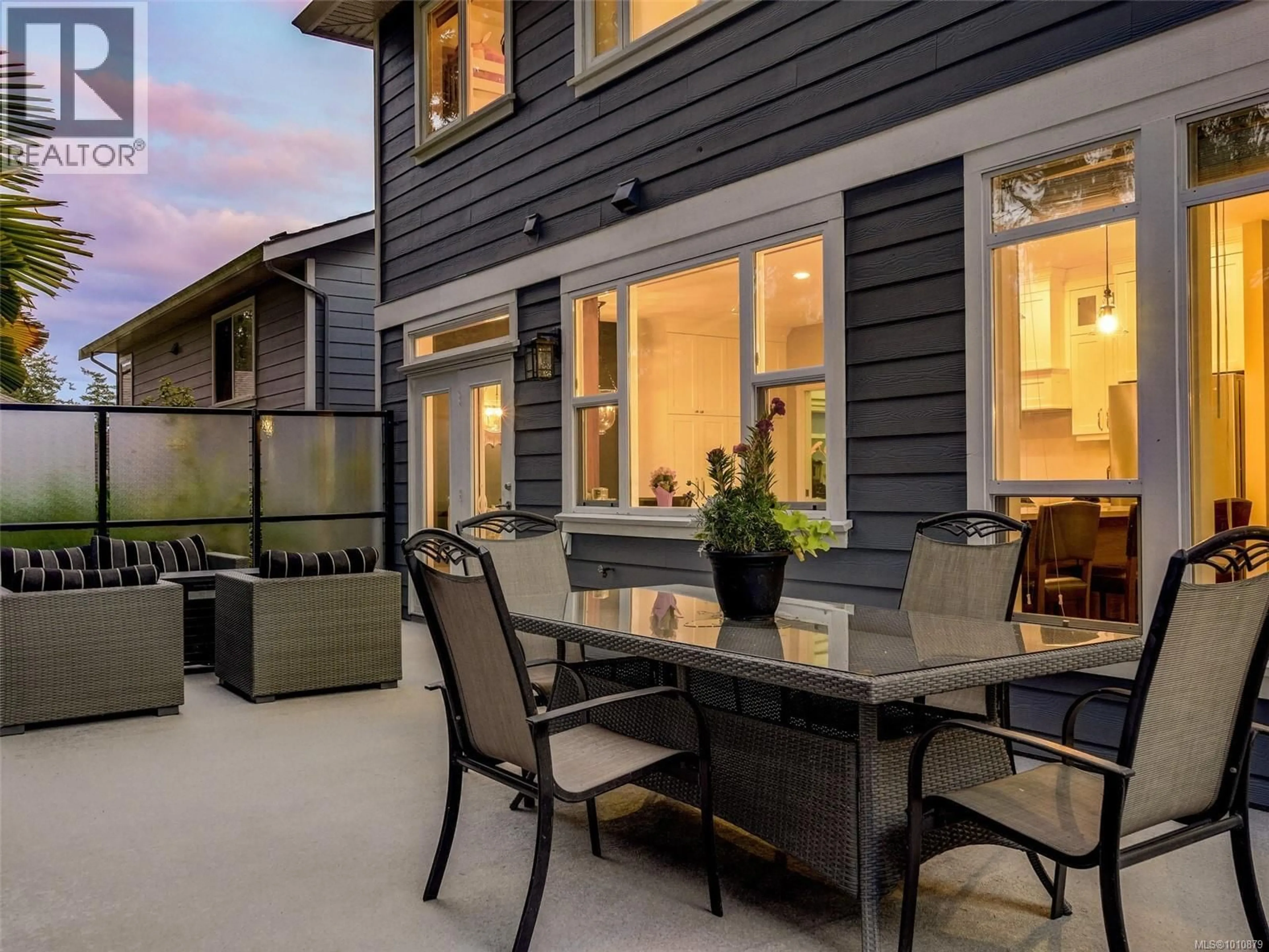 Patio, unknown for 559 CASELTON PLACE, Saanich British Columbia V8Z7Y5