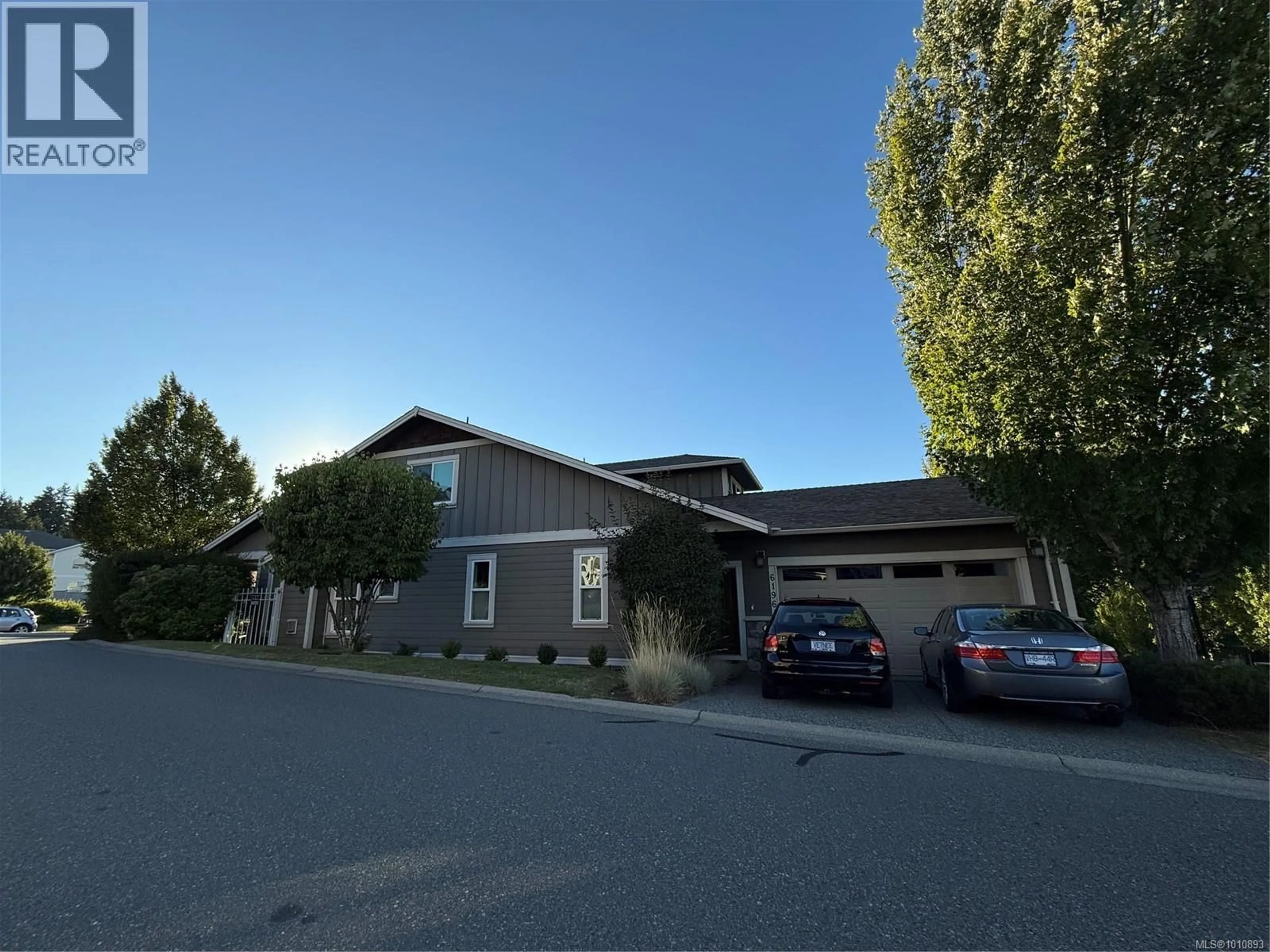 A pic from outside/outdoor area/front of a property/back of a property/a pic from drone, street for 6196 STRATHCONA PLACE, Nanaimo British Columbia V9T0A3
