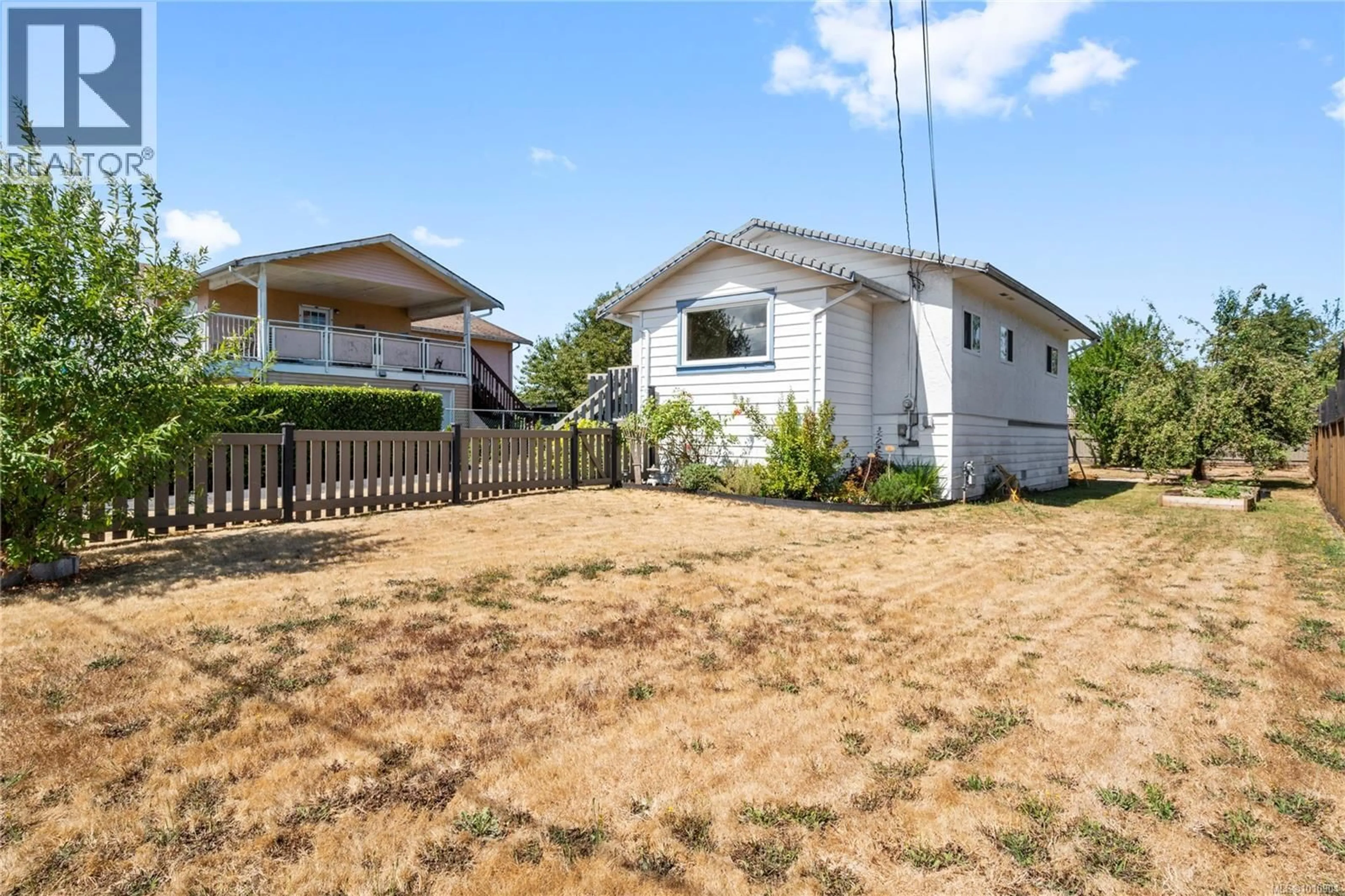 A pic from outside/outdoor area/front of a property/back of a property/a pic from drone, street for 438 RENFREW STREET, Nanaimo British Columbia V9R1S4