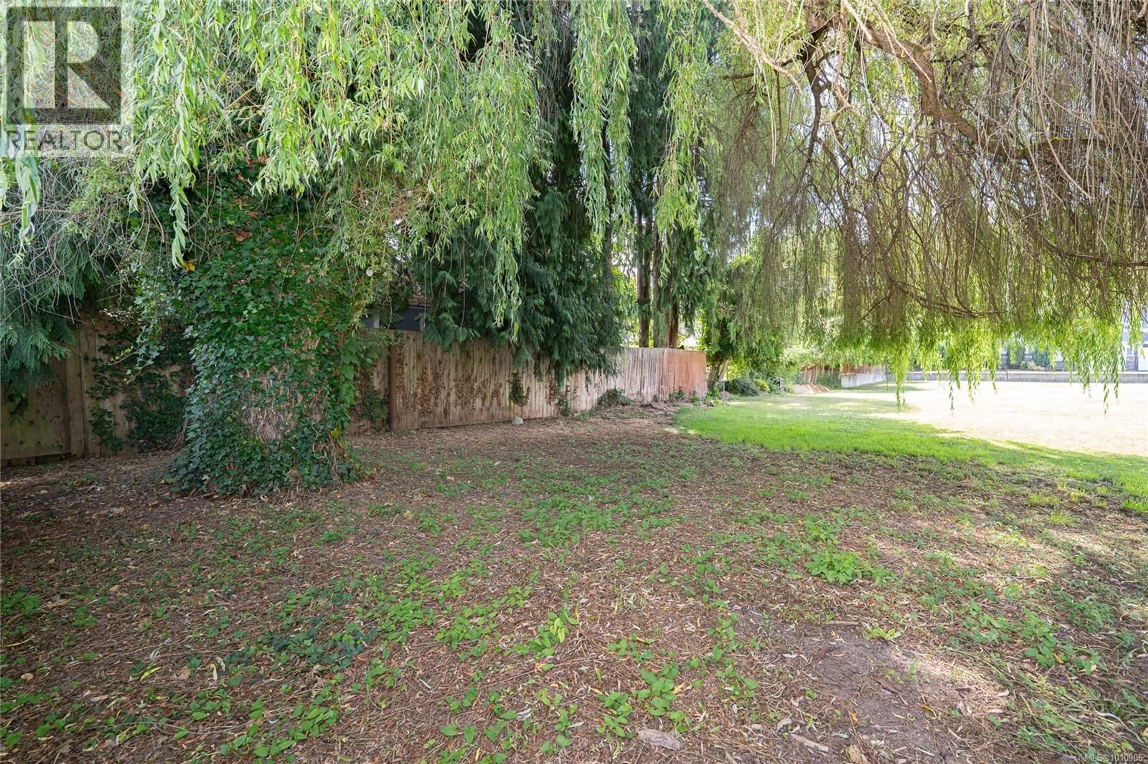 Patio, forest/trees view for 130 & 132 BEECH AVENUE, Duncan British Columbia V9L3J2