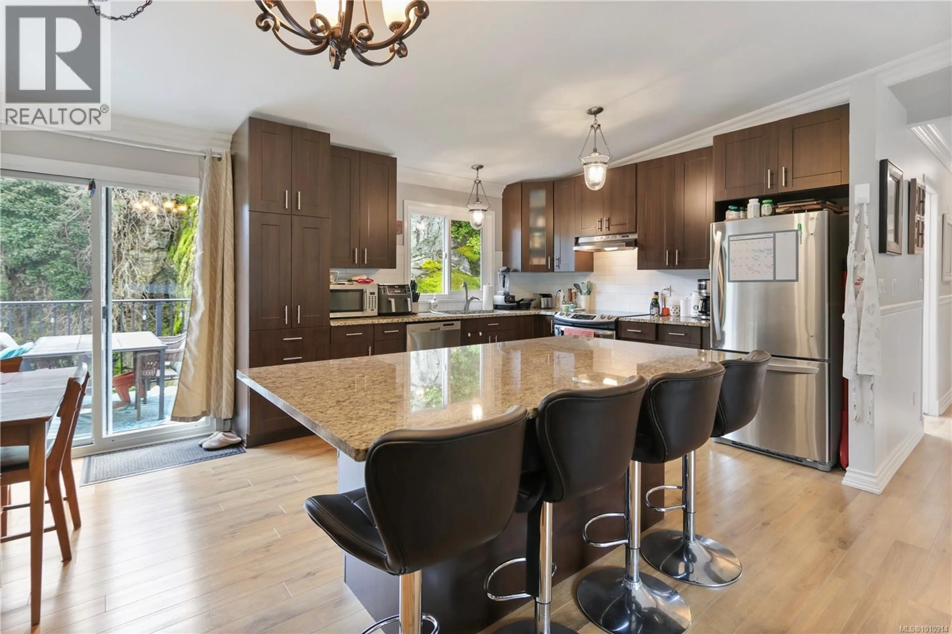 Open concept kitchen, unknown for 3313 BARRINGTON ROAD, Nanaimo British Columbia V9T5R5