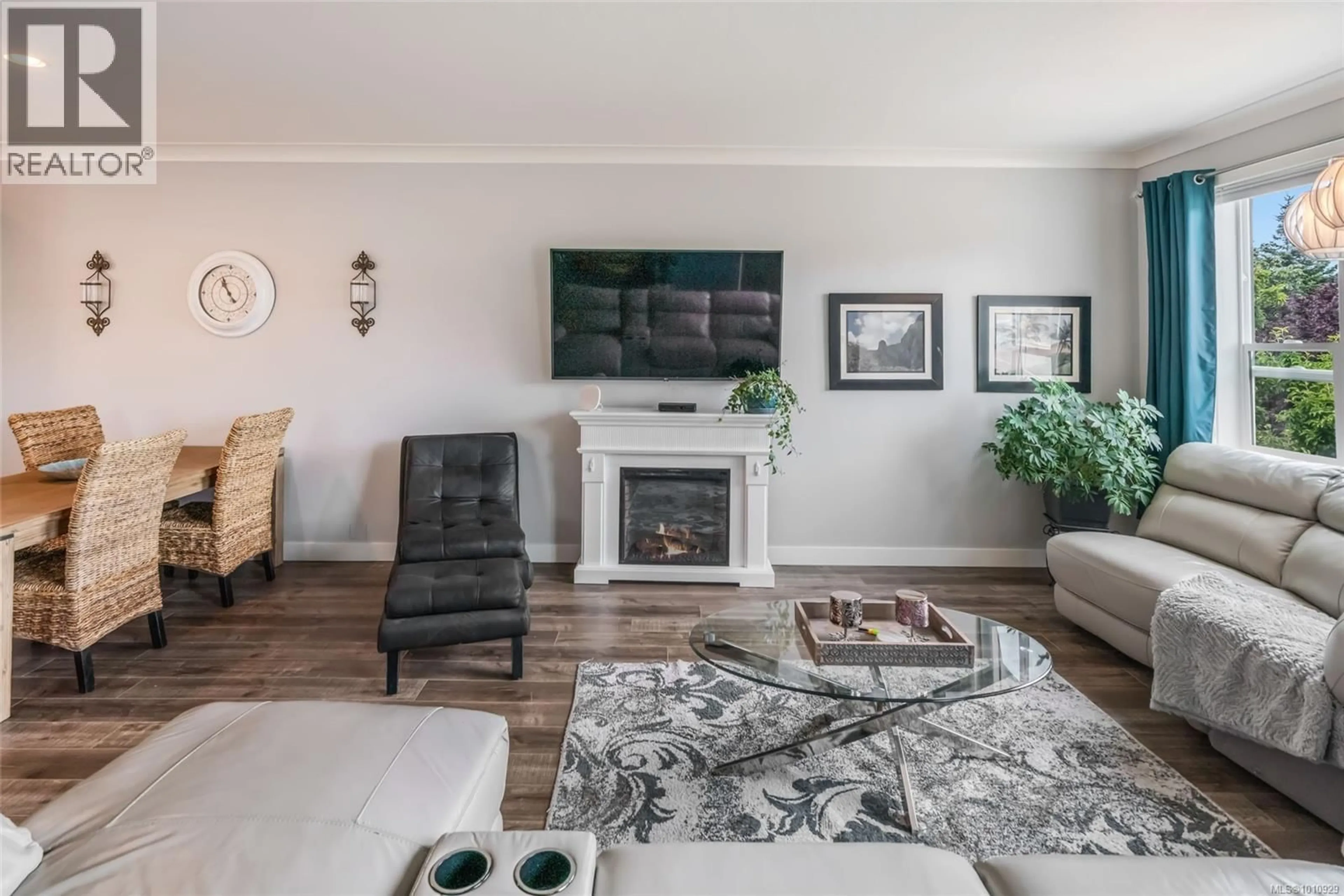 Living room with furniture, unknown for 4 - 6115 GLACIER WAY, Nanaimo British Columbia V9T0H8