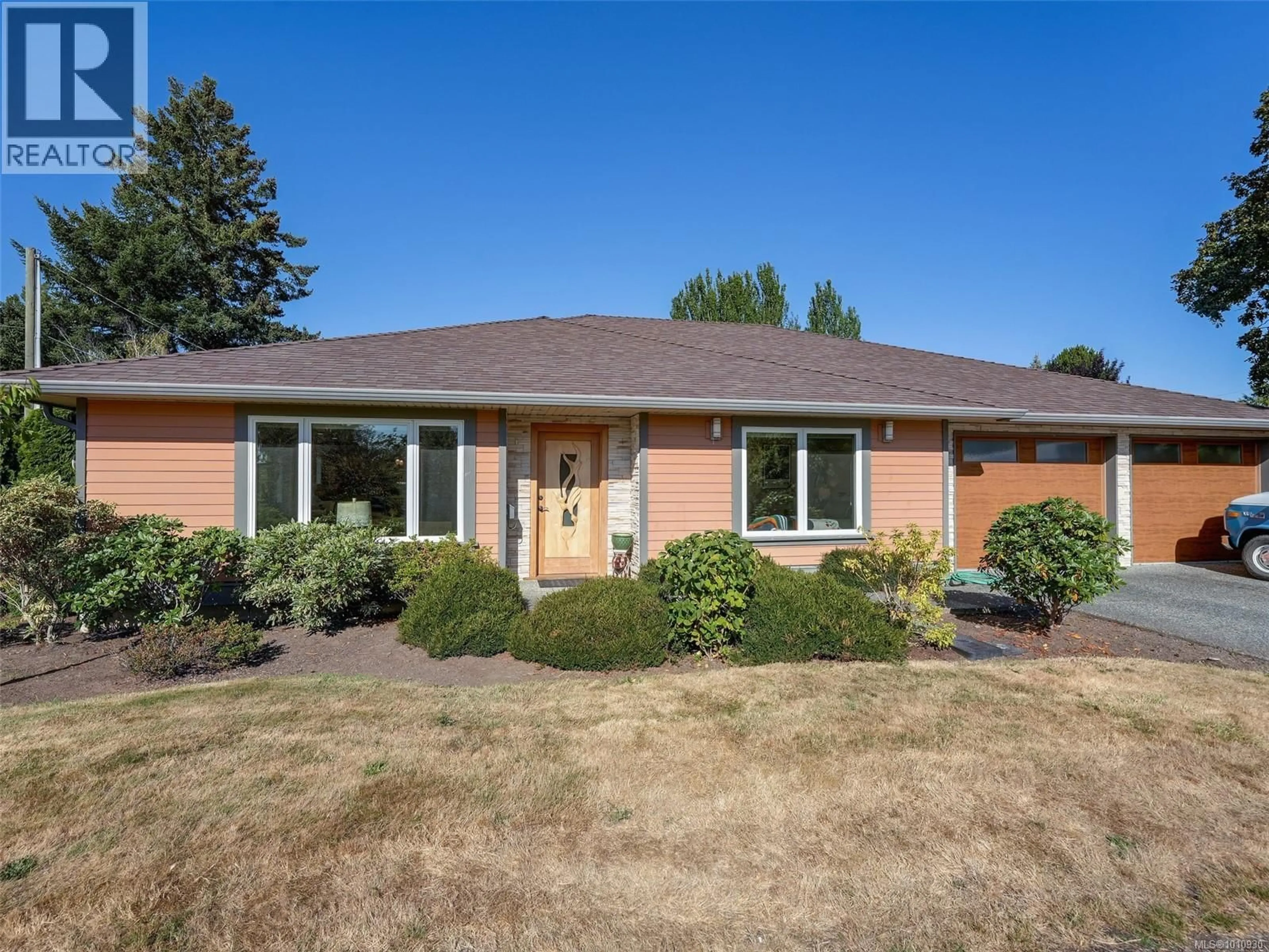 Home with brick exterior material, street for 2208 MALAVIEW AVENUE, Sidney British Columbia V8L2E7
