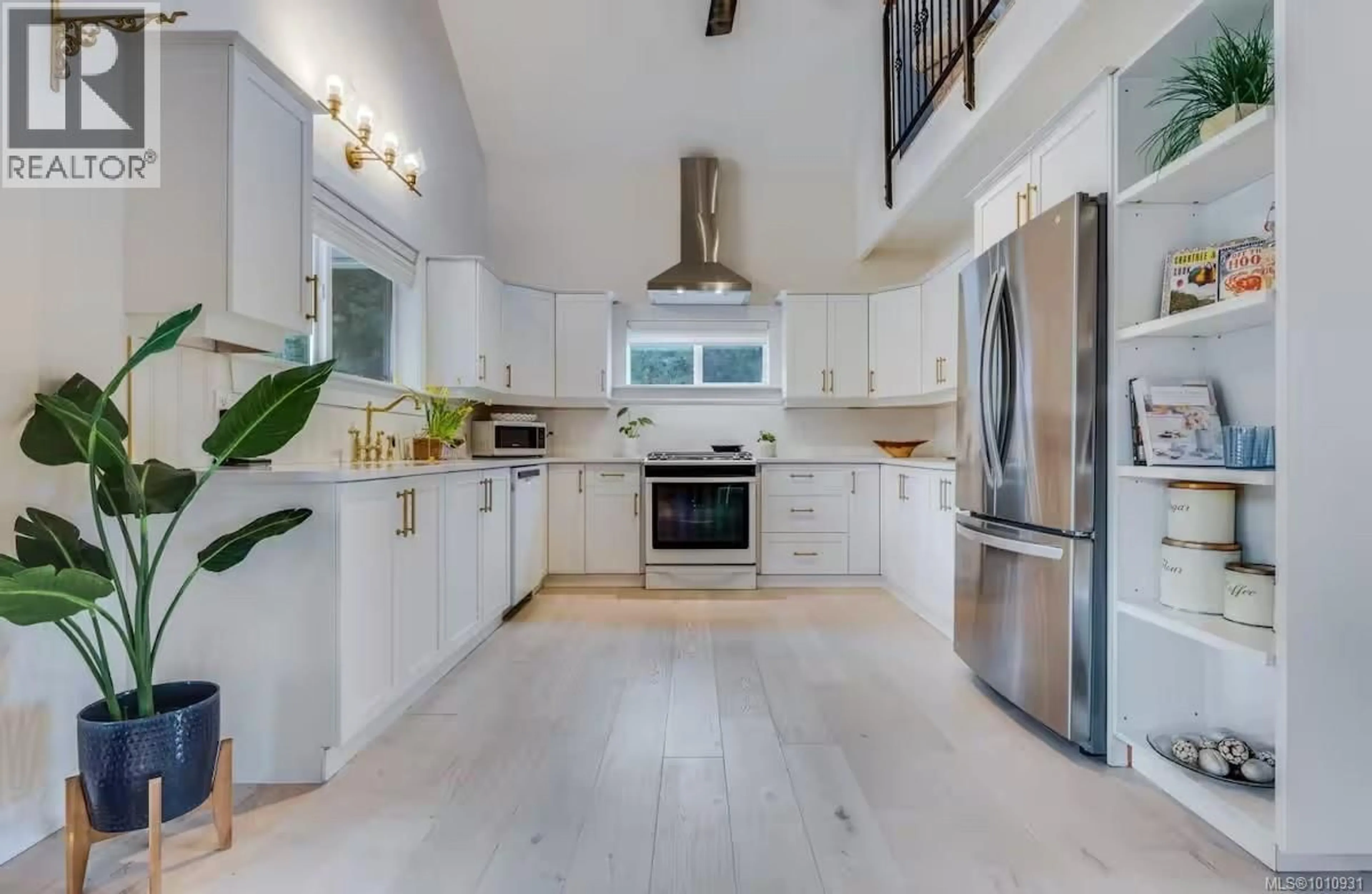 Open concept kitchen, ceramic/tile floor for 1502 FULFORD-GANGES ROAD, Salt Spring British Columbia V8K2A2