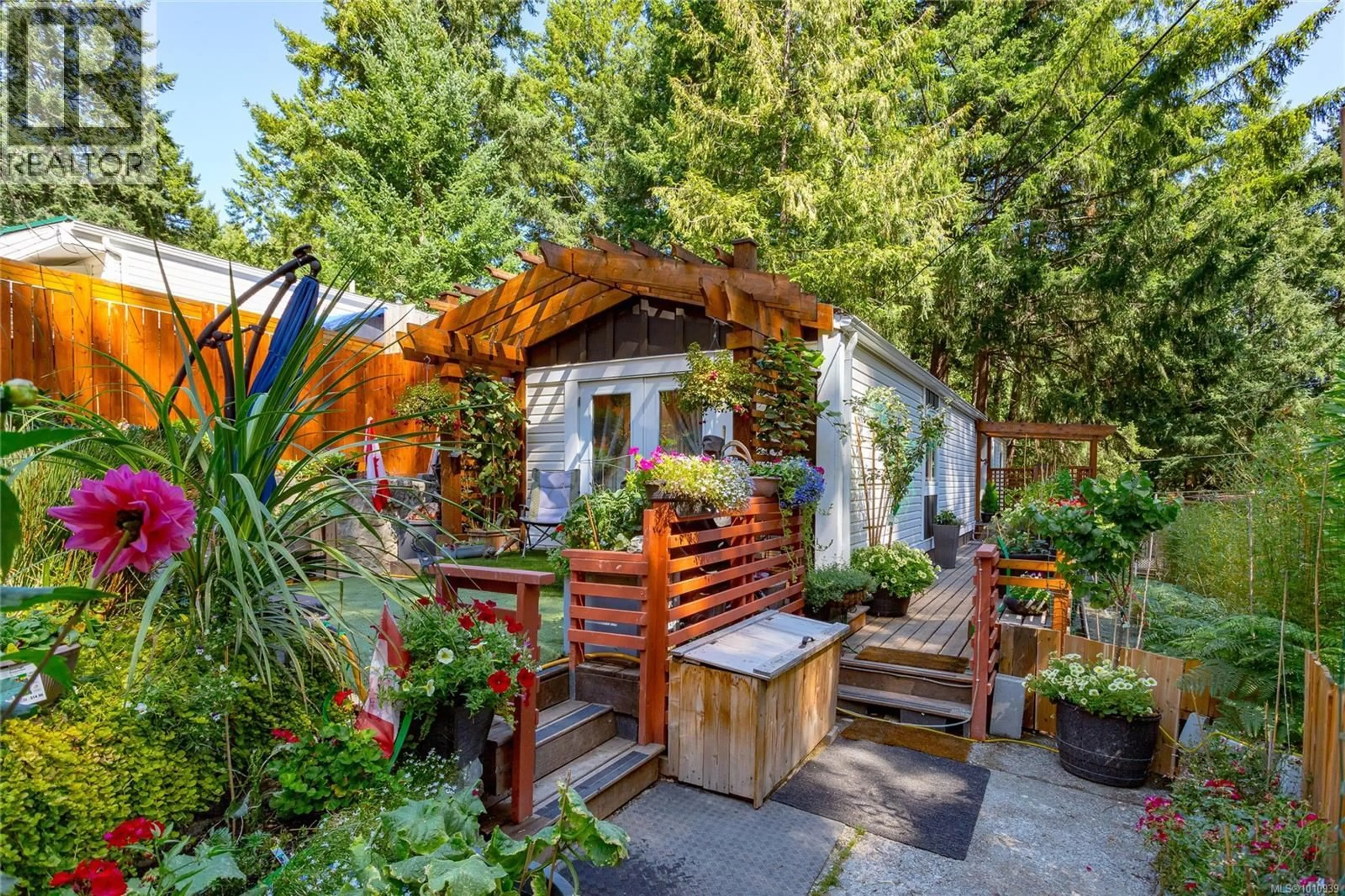 Patio, street for 131 - 2500 FLORENCE LAKE ROAD, Langford British Columbia V9B4H2
