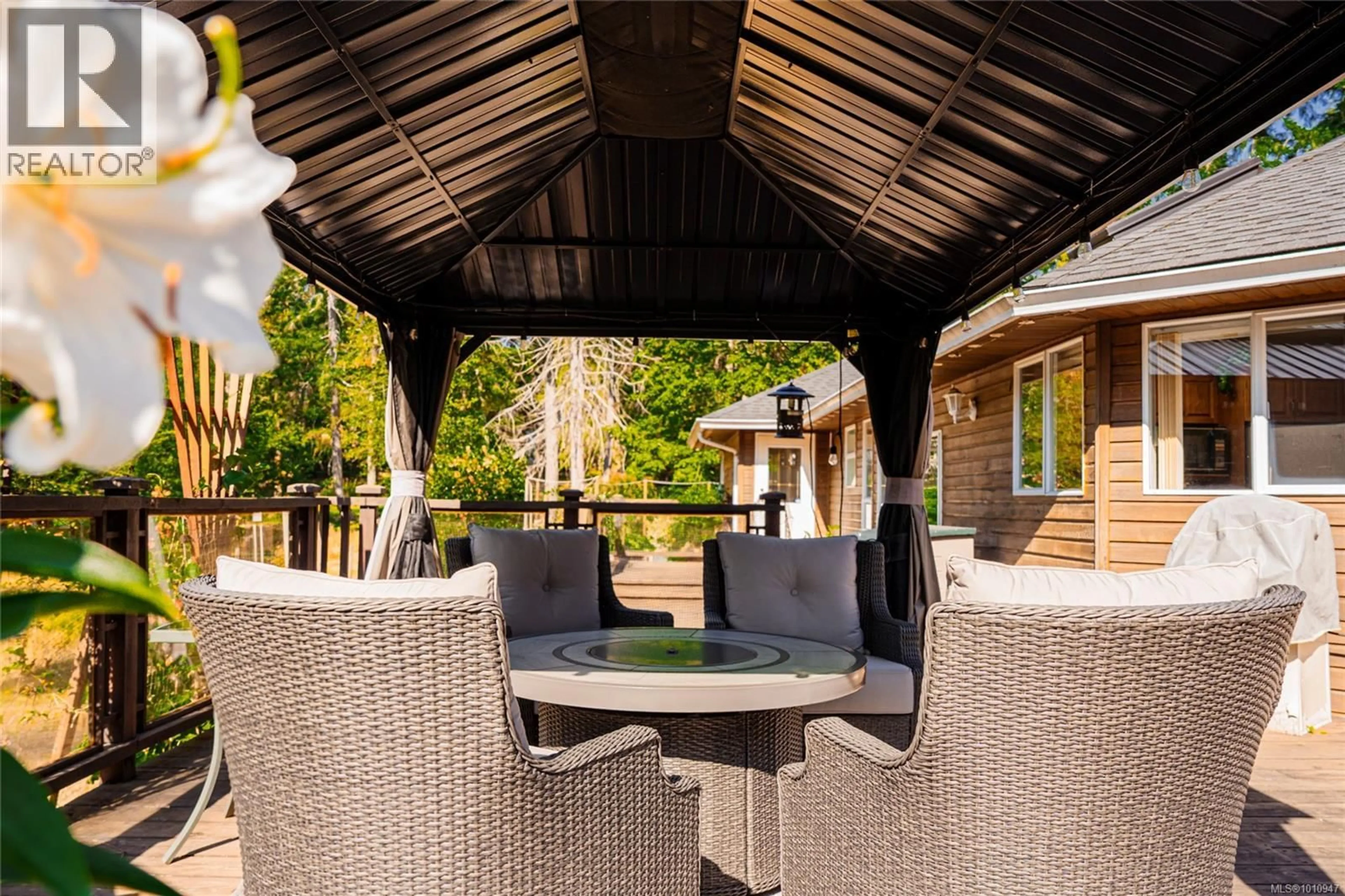 Patio, street for 7185 ROYAL DRIVE, Lantzville British Columbia