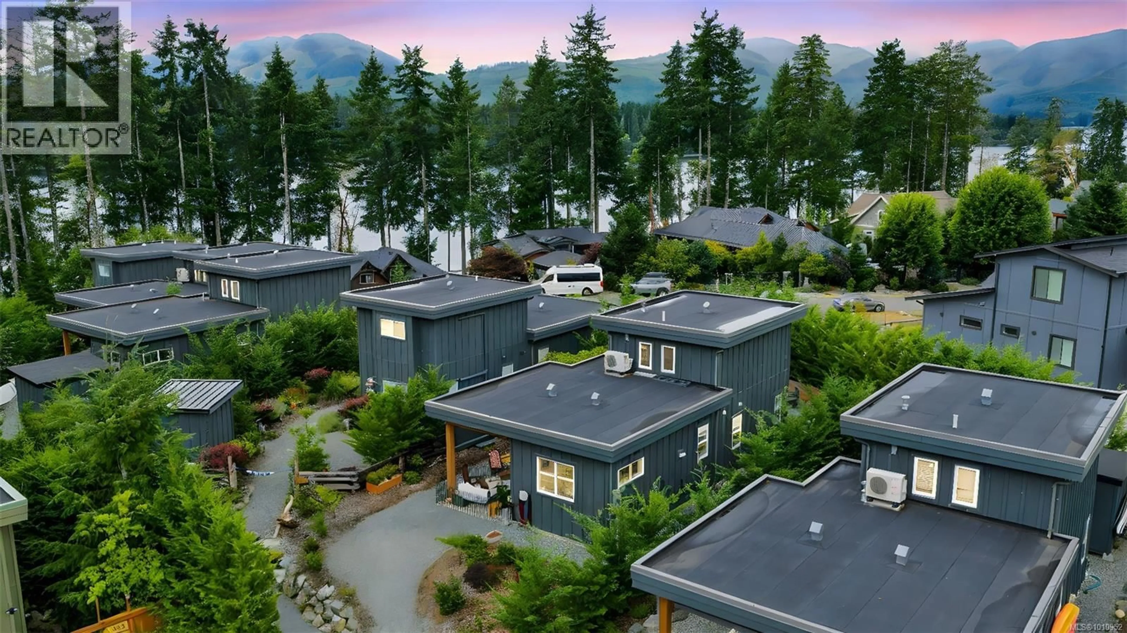 A pic from outside/outdoor area/front of a property/back of a property/a pic from drone, mountain view for 7333 LAKEFRONT PLACE, Lake Cowichan British Columbia V0R2G1