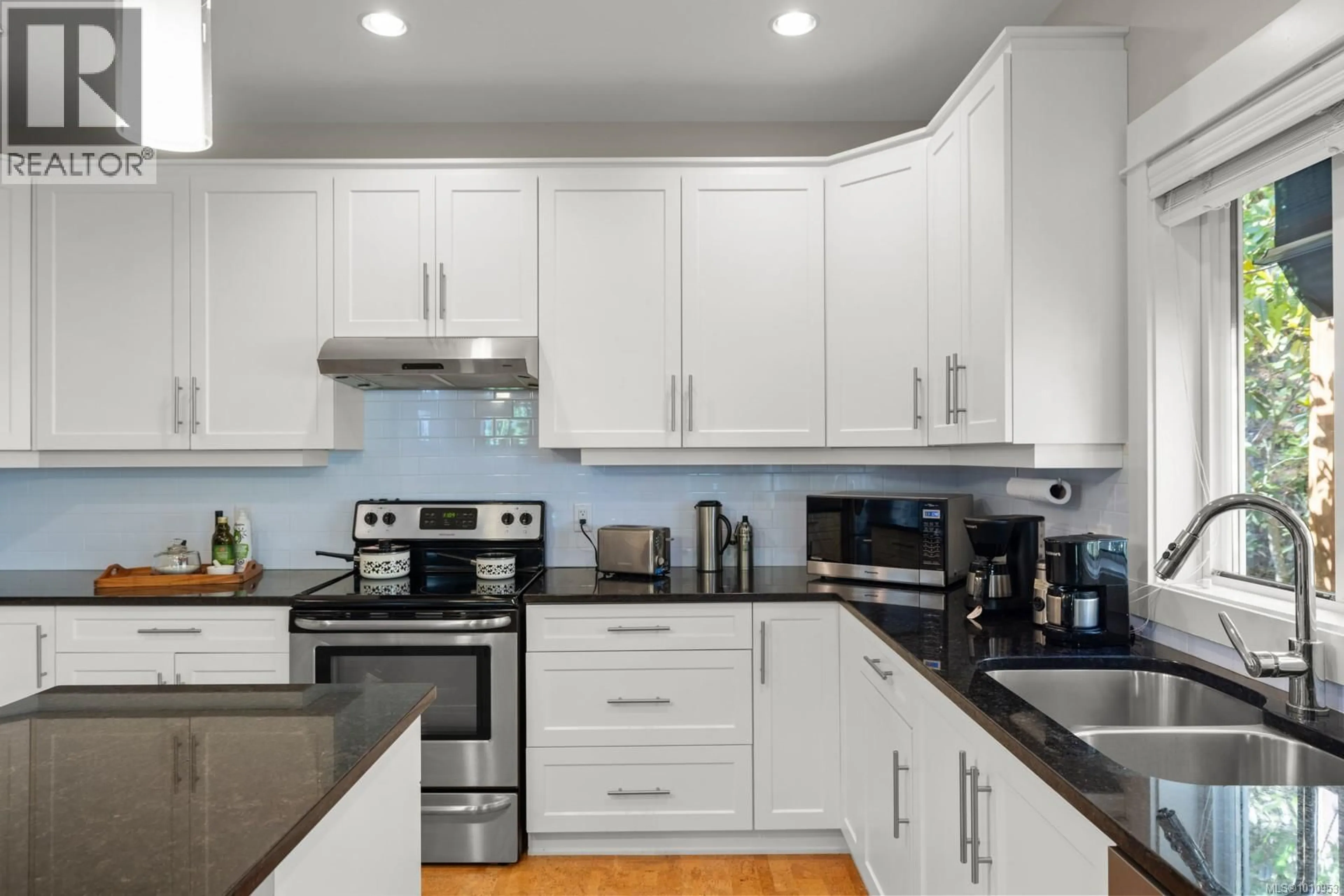 Open concept kitchen, unknown for 55 BAMFORD COURT, View Royal British Columbia V9B0N7