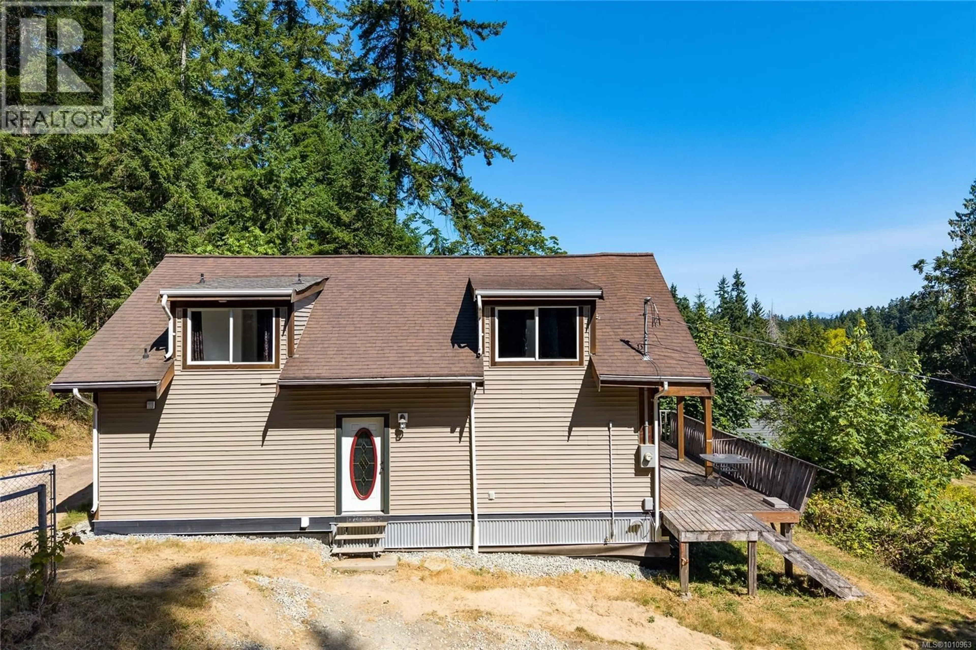 Home with vinyl exterior material, unknown for 2031 WARING ROAD, Nanaimo British Columbia V9X1V1