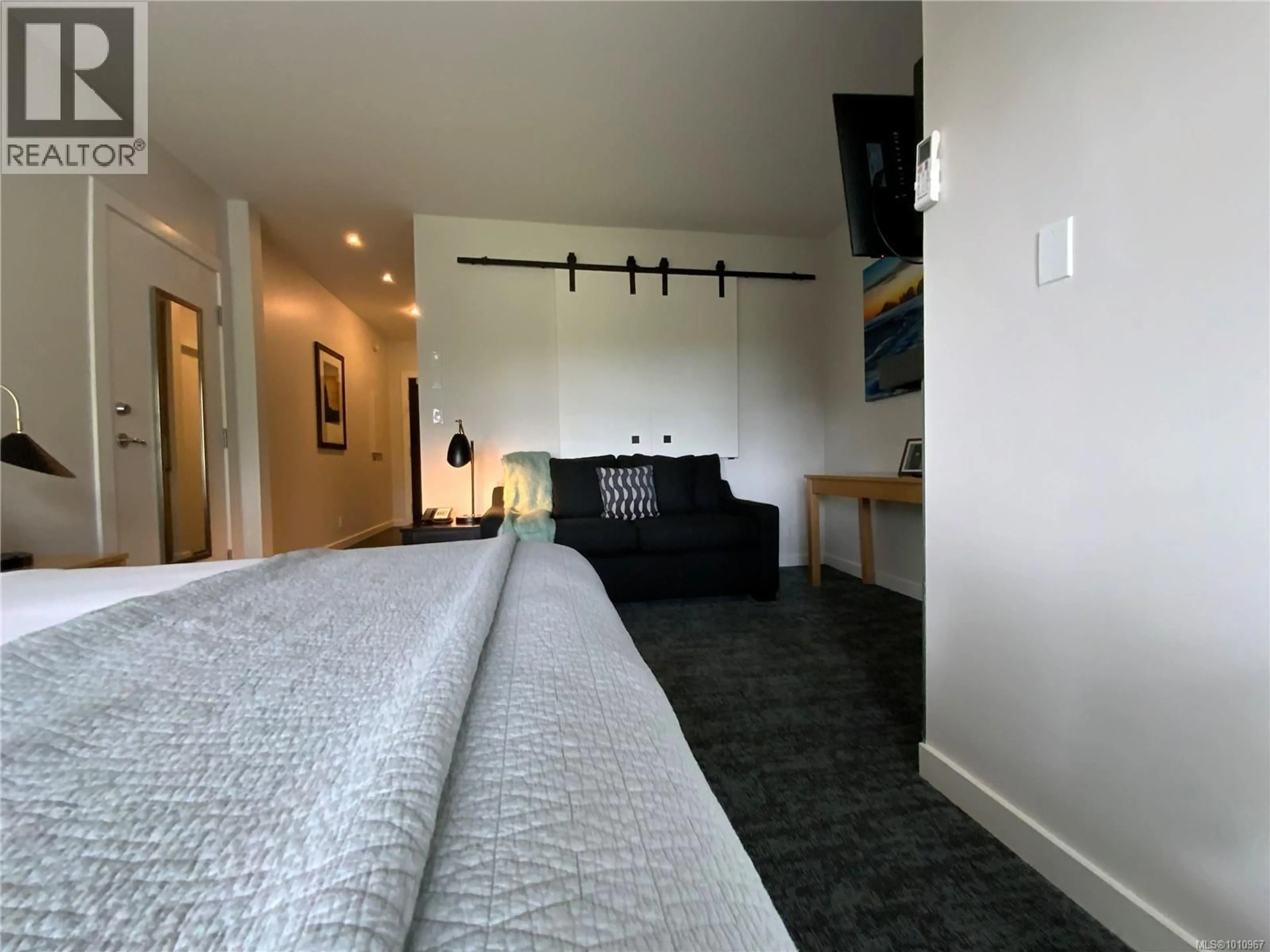 A pic of a room for 202 - 596 MARINE DRIVE, Ucluelet British Columbia V0R3A0