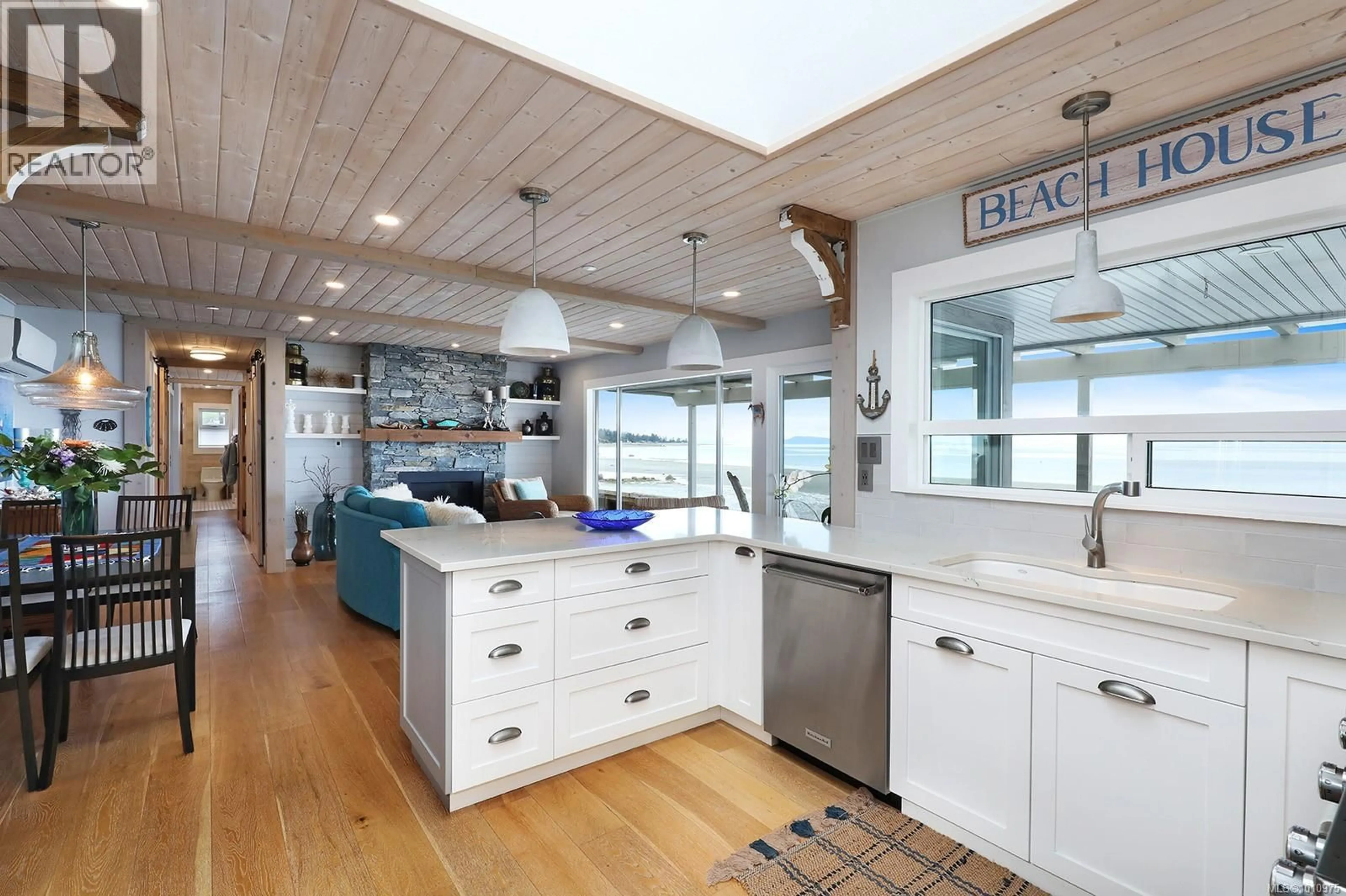 Open concept kitchen, unknown for 2935 ISLAND HIGHWAY WEST, Qualicum Beach British Columbia V9K2H2