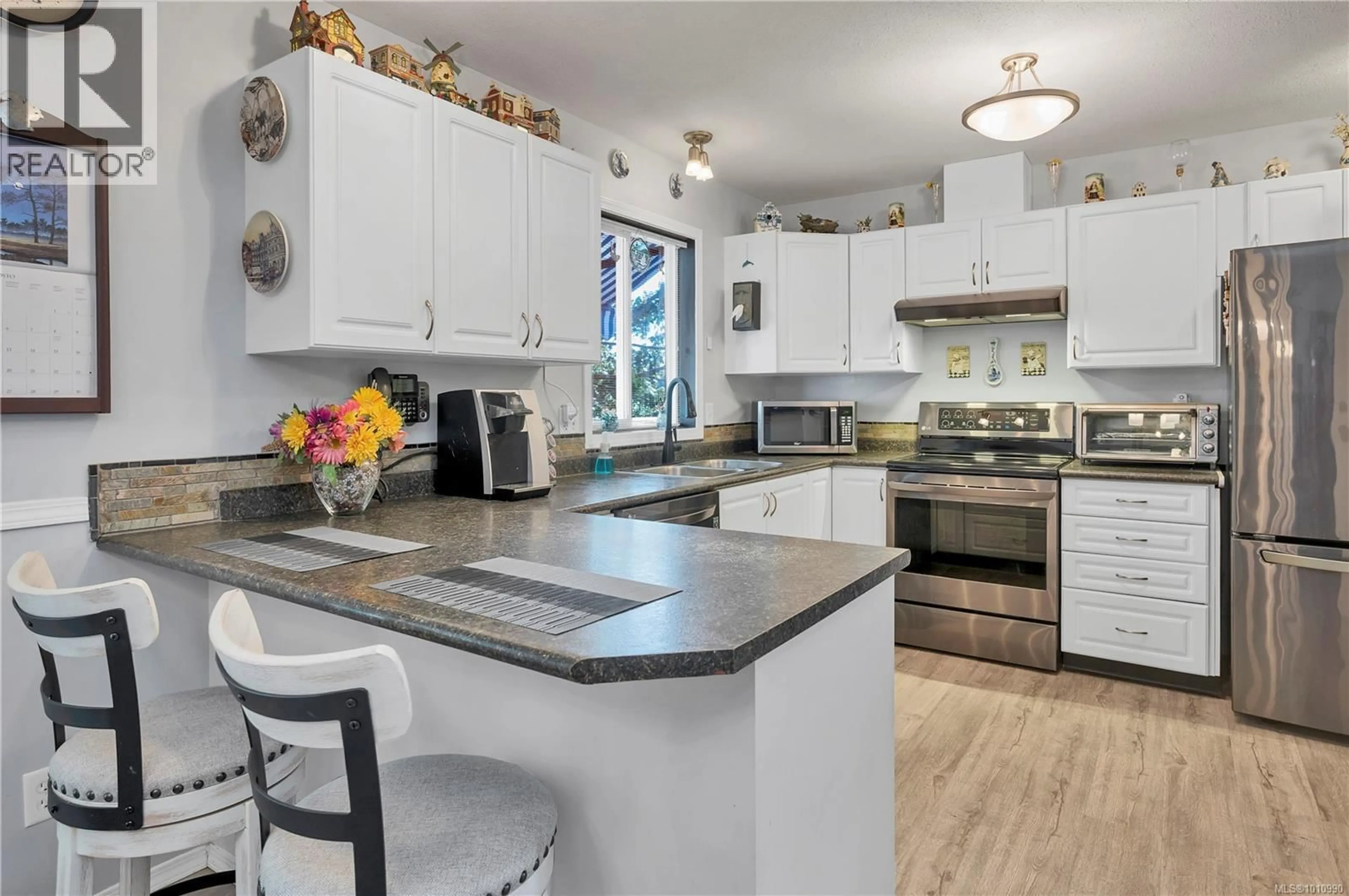 Open concept kitchen, unknown for 389 NILUHT ROAD, Campbell River British Columbia V9W8G5