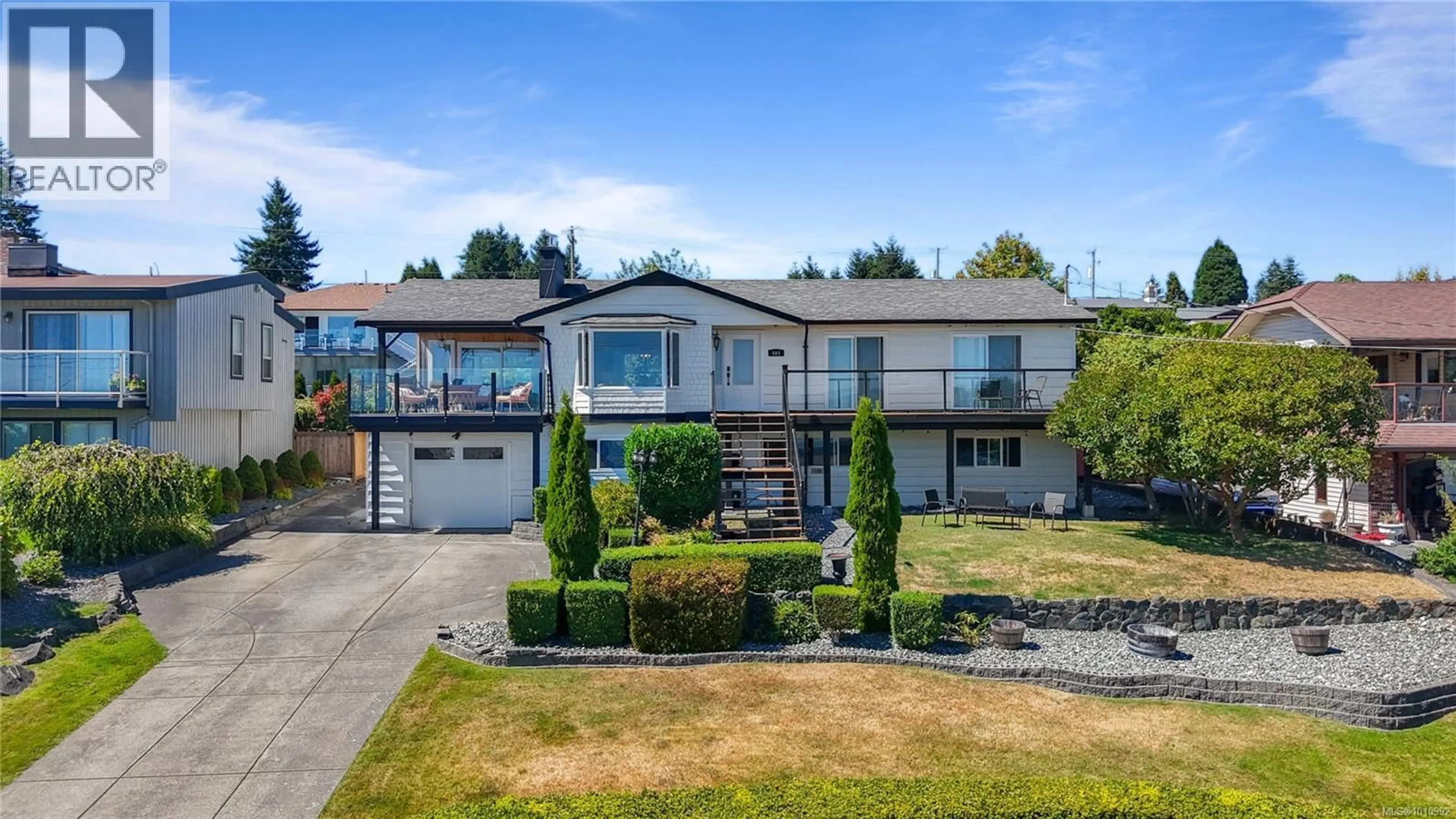 A pic from outside/outdoor area/front of a property/back of a property/a pic from drone, water/lake/river/ocean view for 604 GALERNO ROAD, Campbell River British Columbia V9W5Y2
