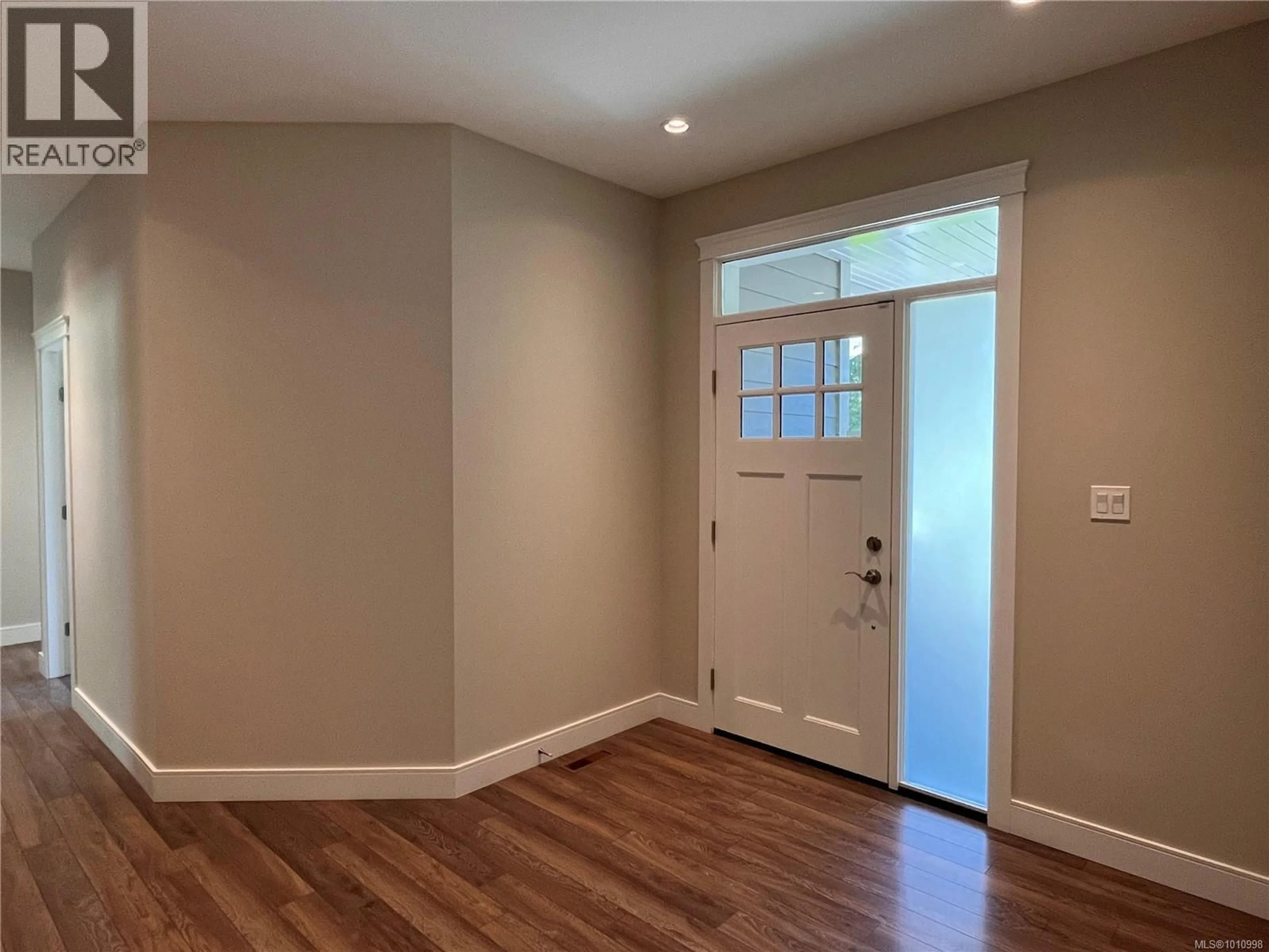 Indoor entryway for 3584 HOLLAND AVENUE, Cobble Hill British Columbia V8H0A4