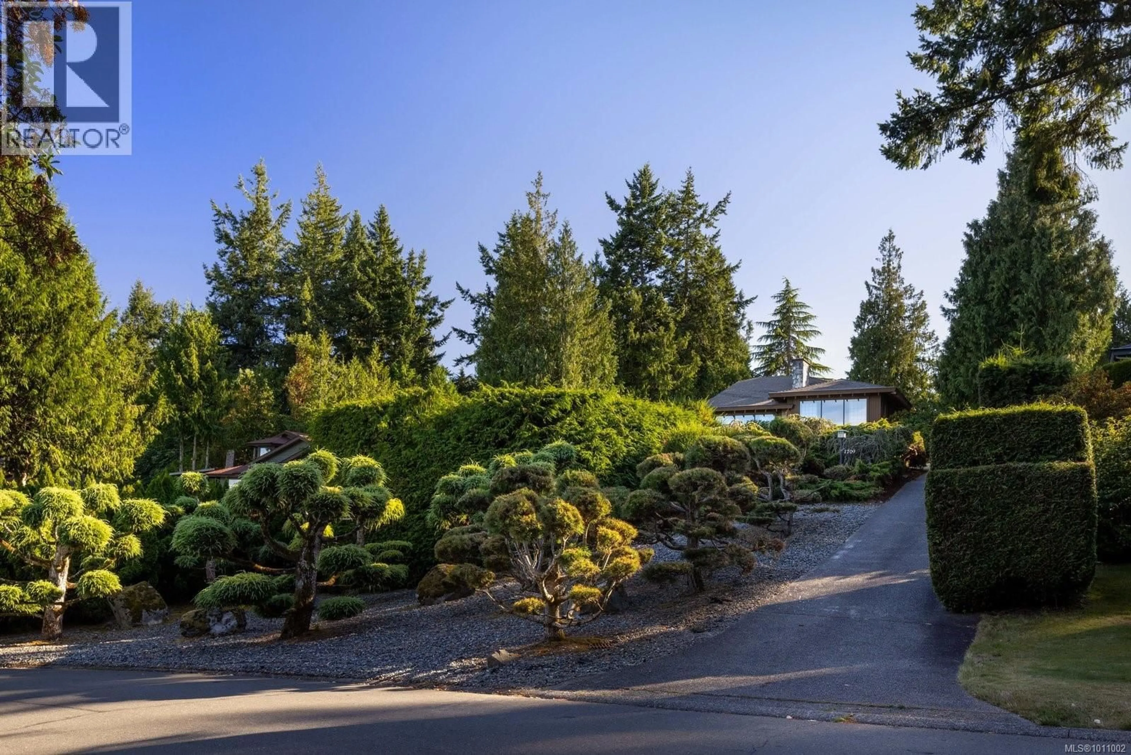 Patio, forest/trees view for 1709 SHEARWATER TERRACE, North Saanich British Columbia V8L5L4