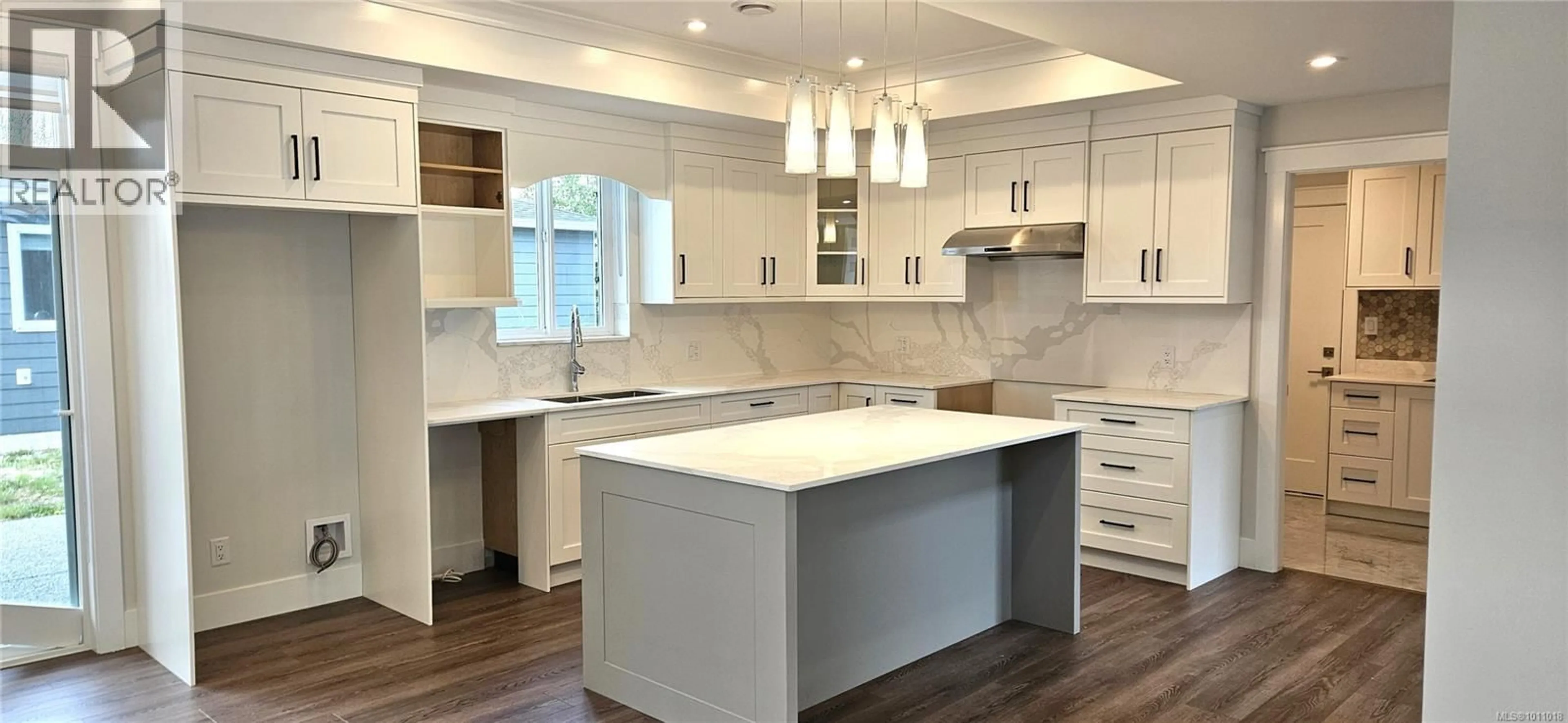 Open concept kitchen, unknown for 111 DESPARD AVENUE WEST, Parksville British Columbia V9P1L4