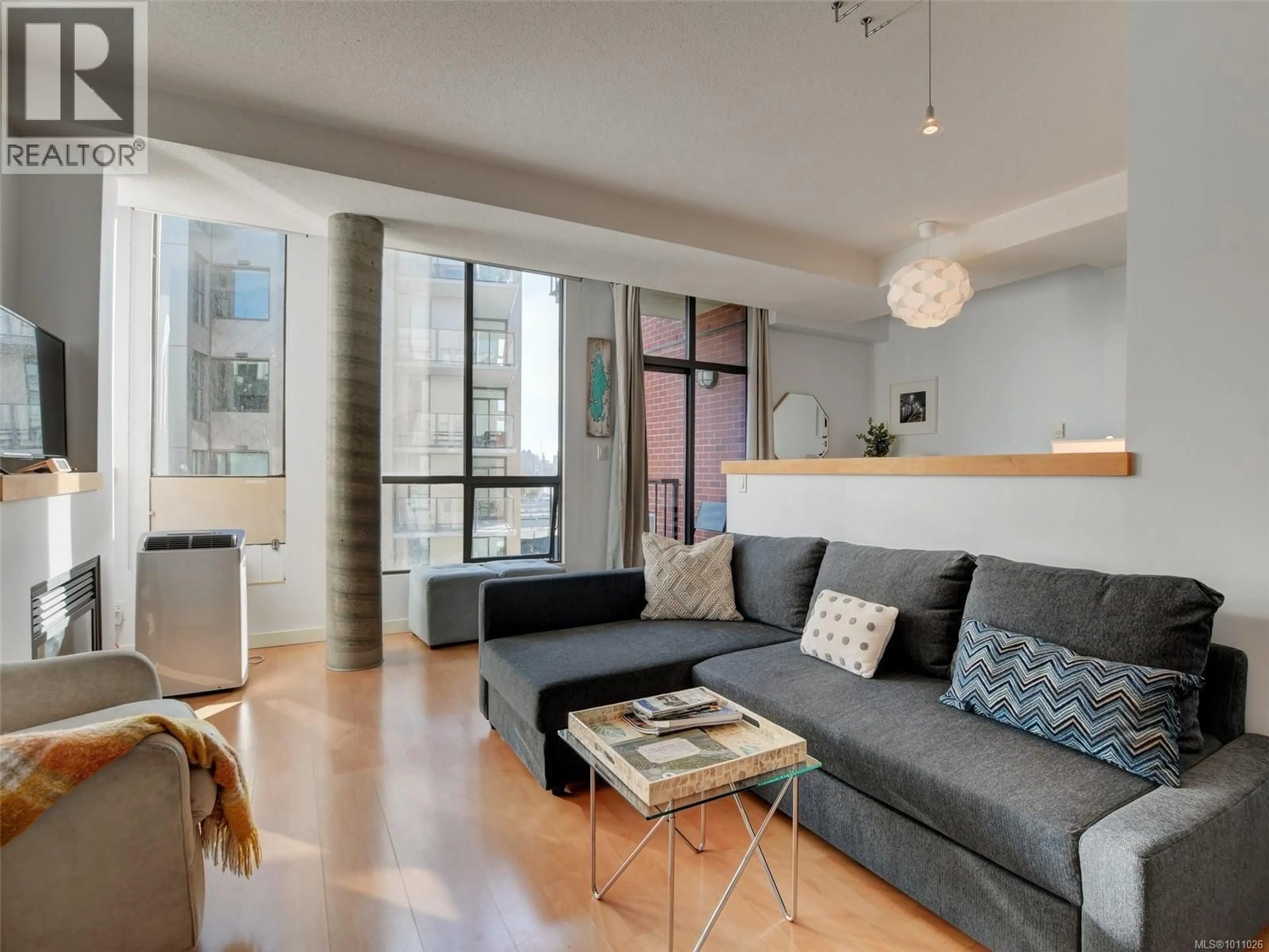 Living room with furniture, unknown for 310 - 409 SWIFT STREET, Victoria British Columbia V8W1S2
