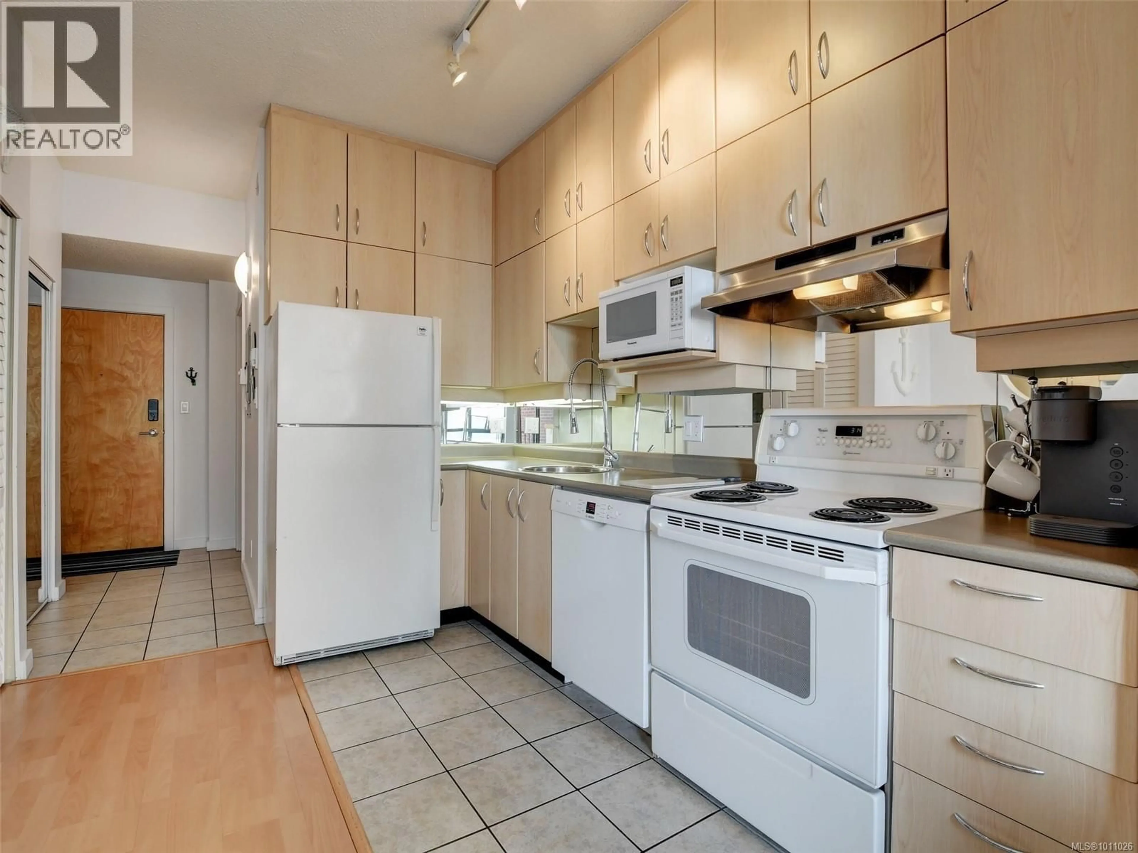 Standard kitchen, unknown for 310 - 409 SWIFT STREET, Victoria British Columbia V8W1S2