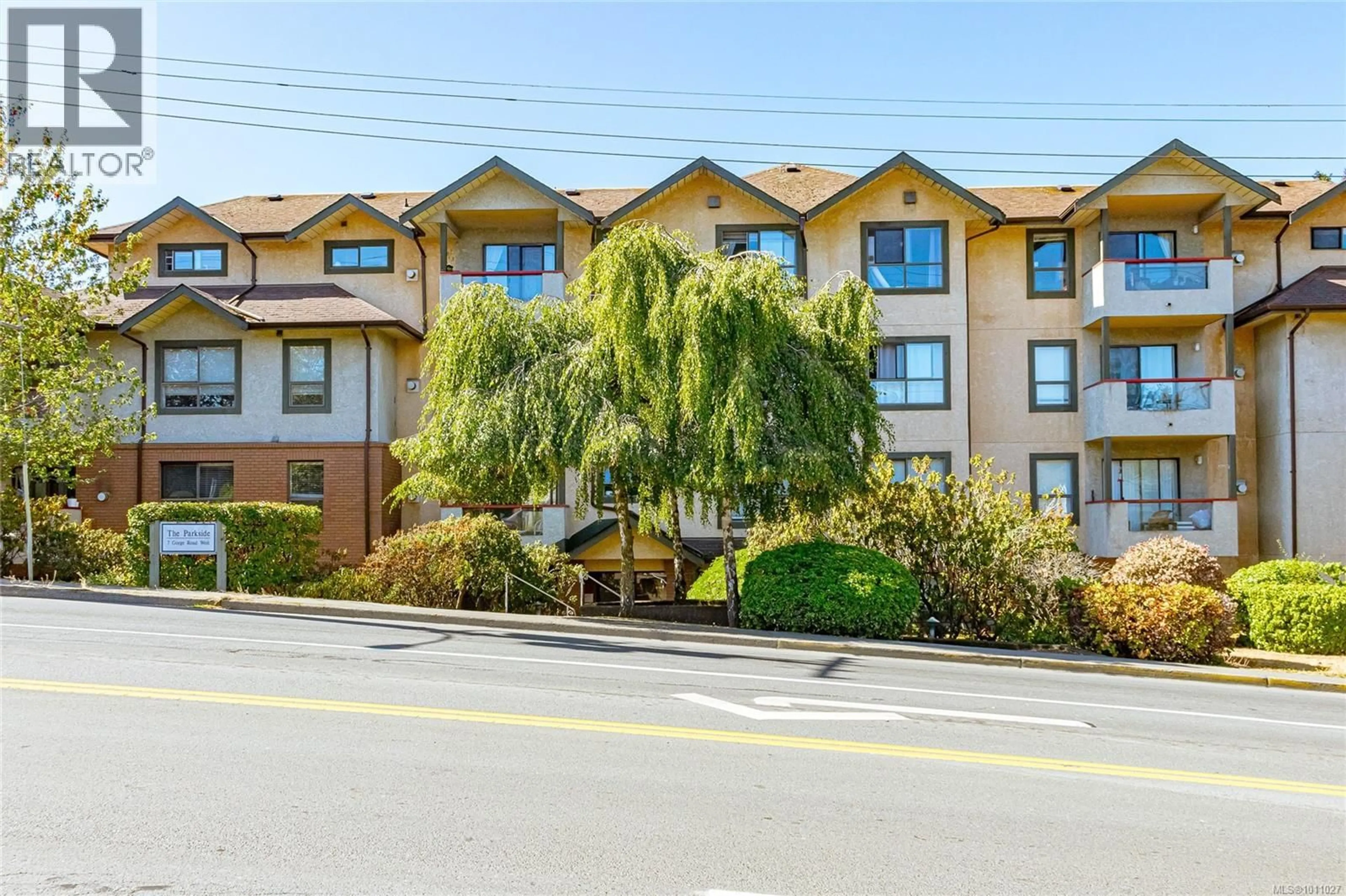 Patio, unknown for 201 - 7 GORGE ROAD WEST, Saanich British Columbia V9A1L9