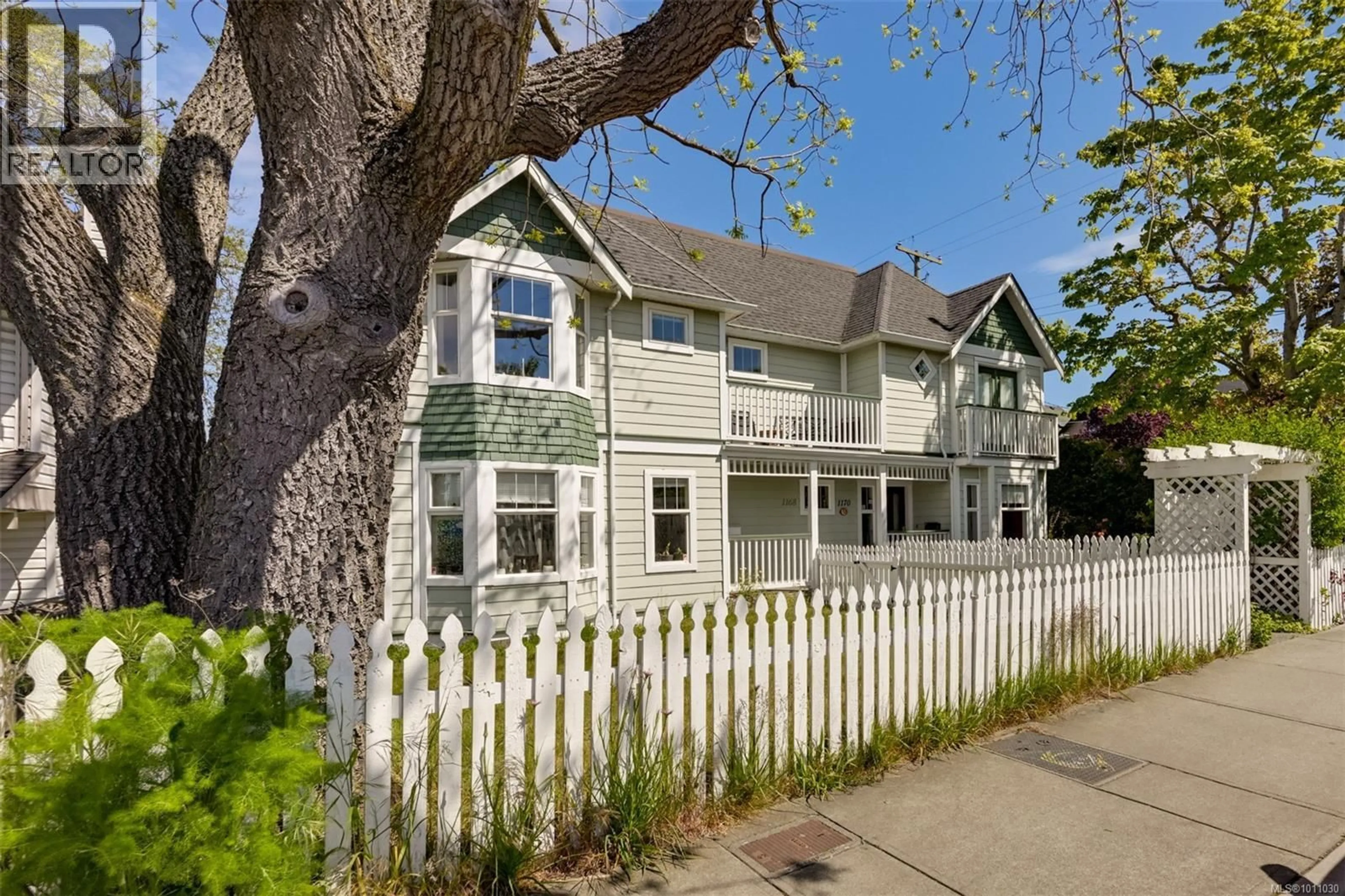 Home with vinyl exterior material, street for 1168 CALEDONIA AVENUE, Victoria British Columbia V8T1G1