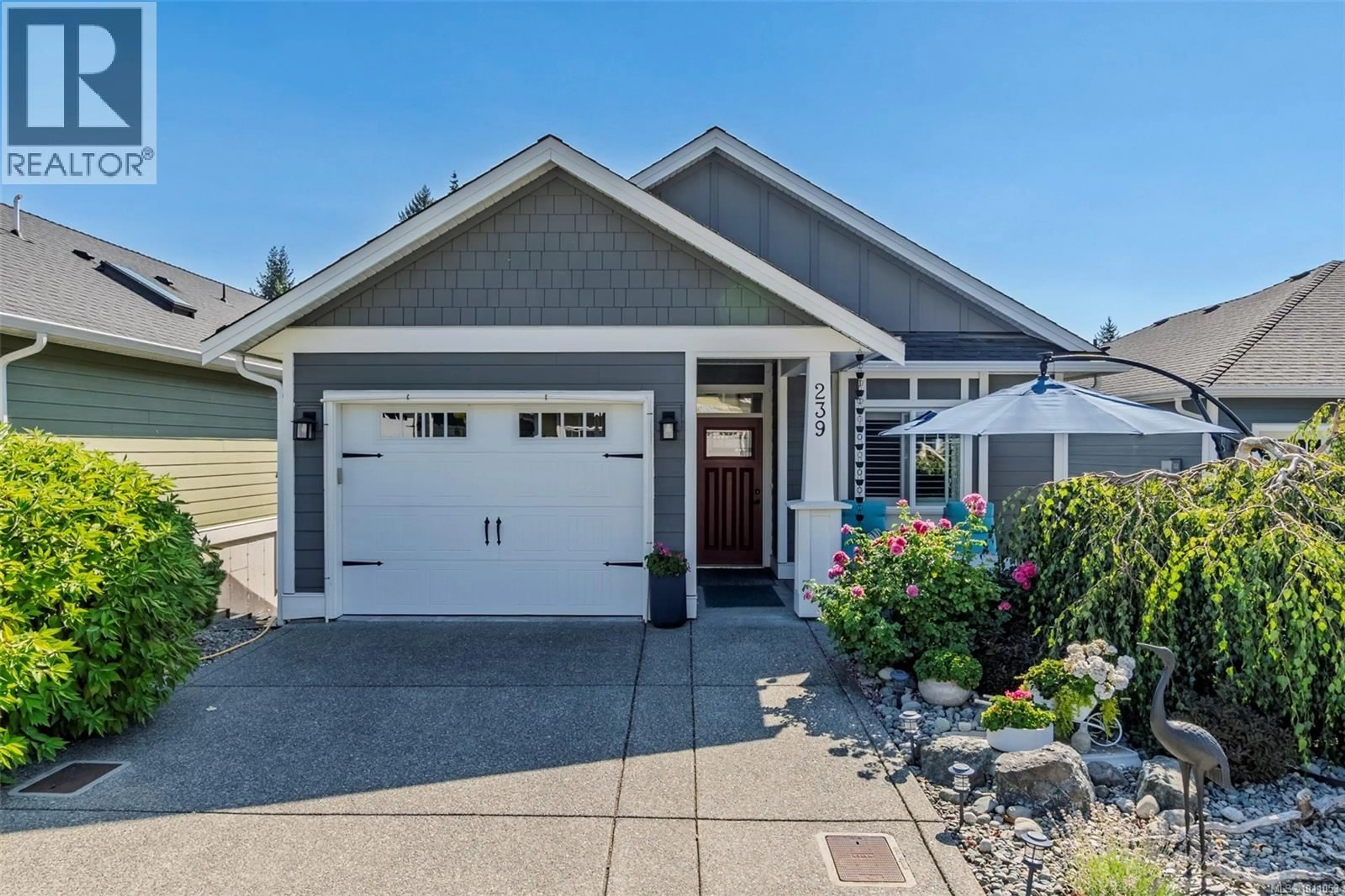 Home with vinyl exterior material, street for 239 EDGEWOOD CRESCENT, Duncan British Columbia V9L0G6