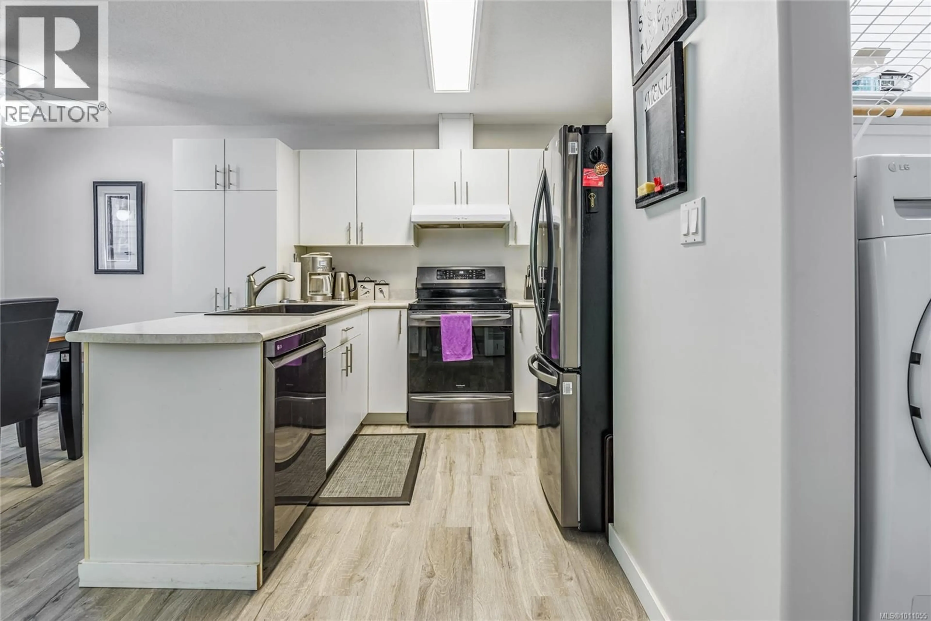 Open concept kitchen, unknown for 10 - 396 HARROGATE ROAD, Campbell River British Columbia V9W1W2