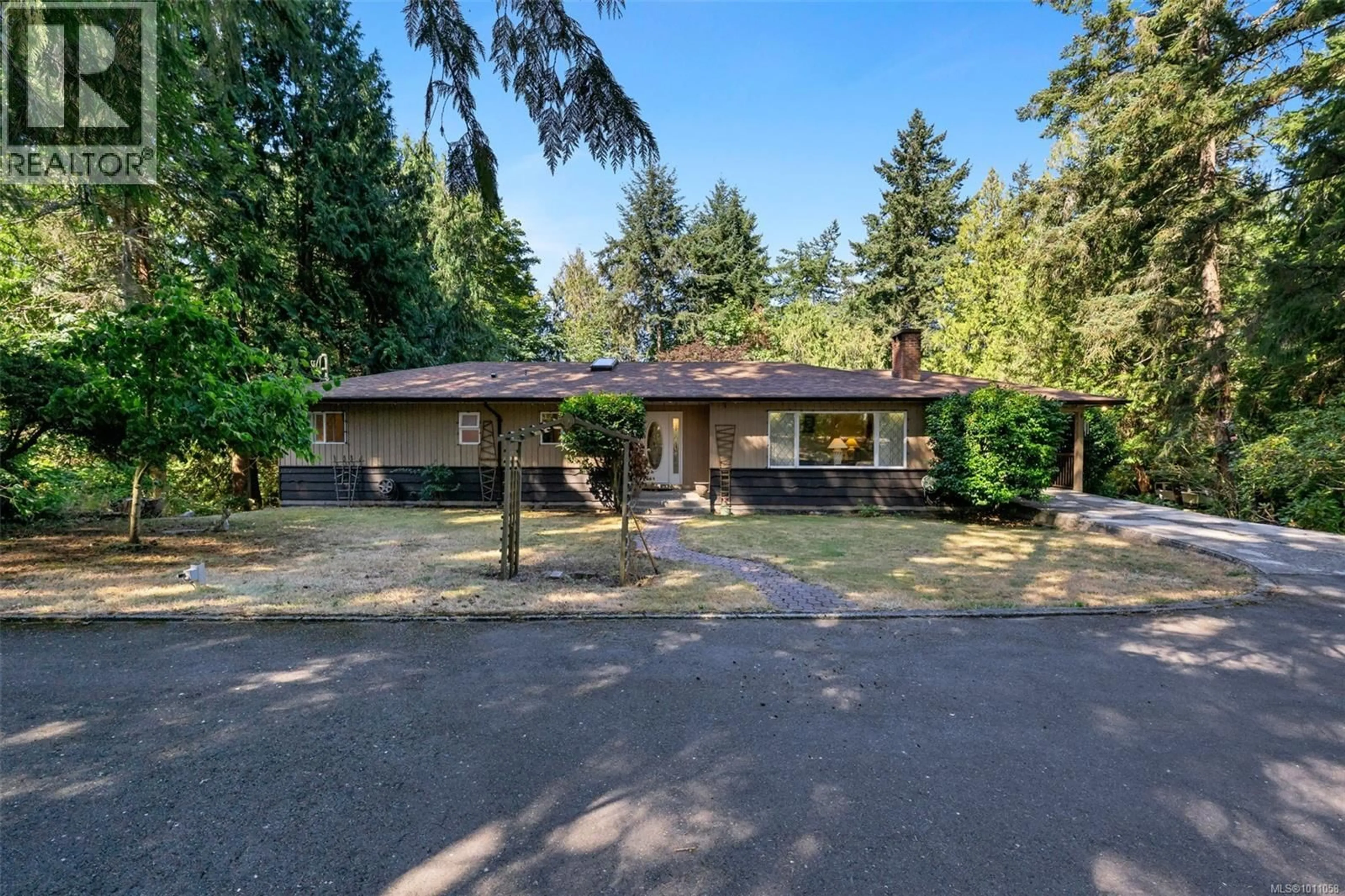 A pic from outside/outdoor area/front of a property/back of a property/a pic from drone, unknown for 7116 MABER ROAD, Central Saanich British Columbia V8M1S9