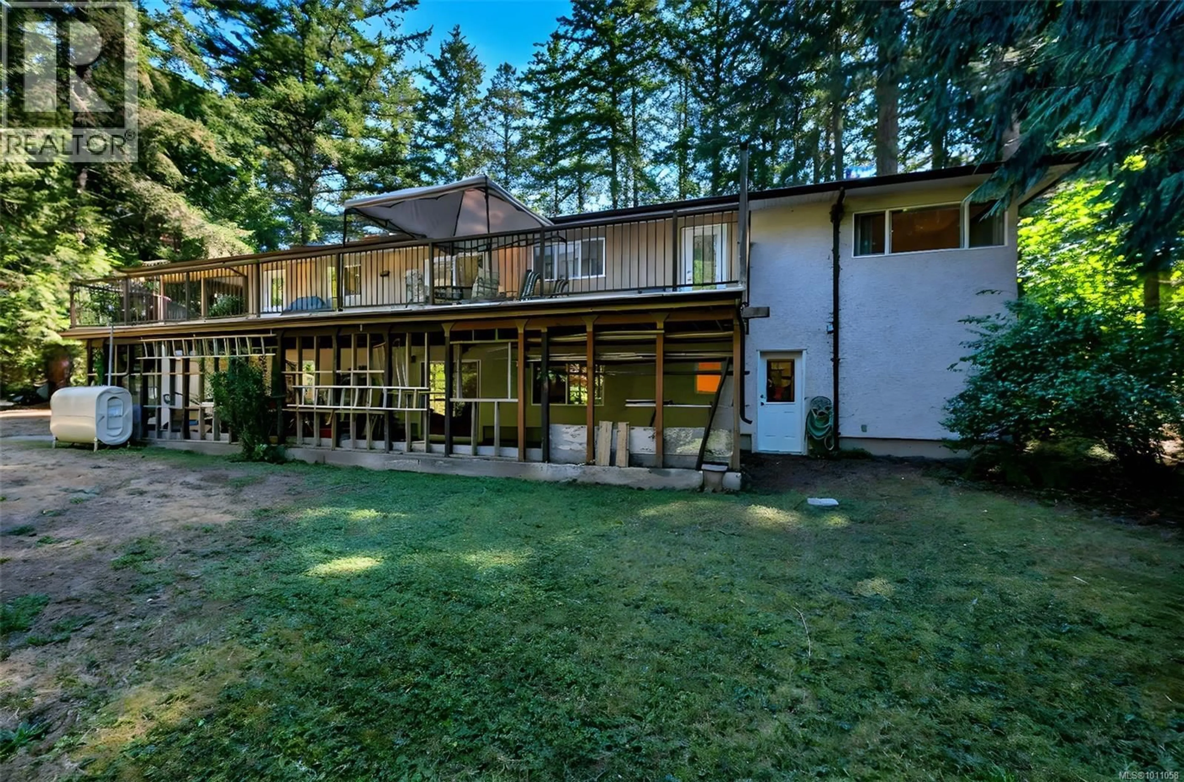 A pic from outside/outdoor area/front of a property/back of a property/a pic from drone, unknown for 7116 MABER ROAD, Central Saanich British Columbia V8M1S9