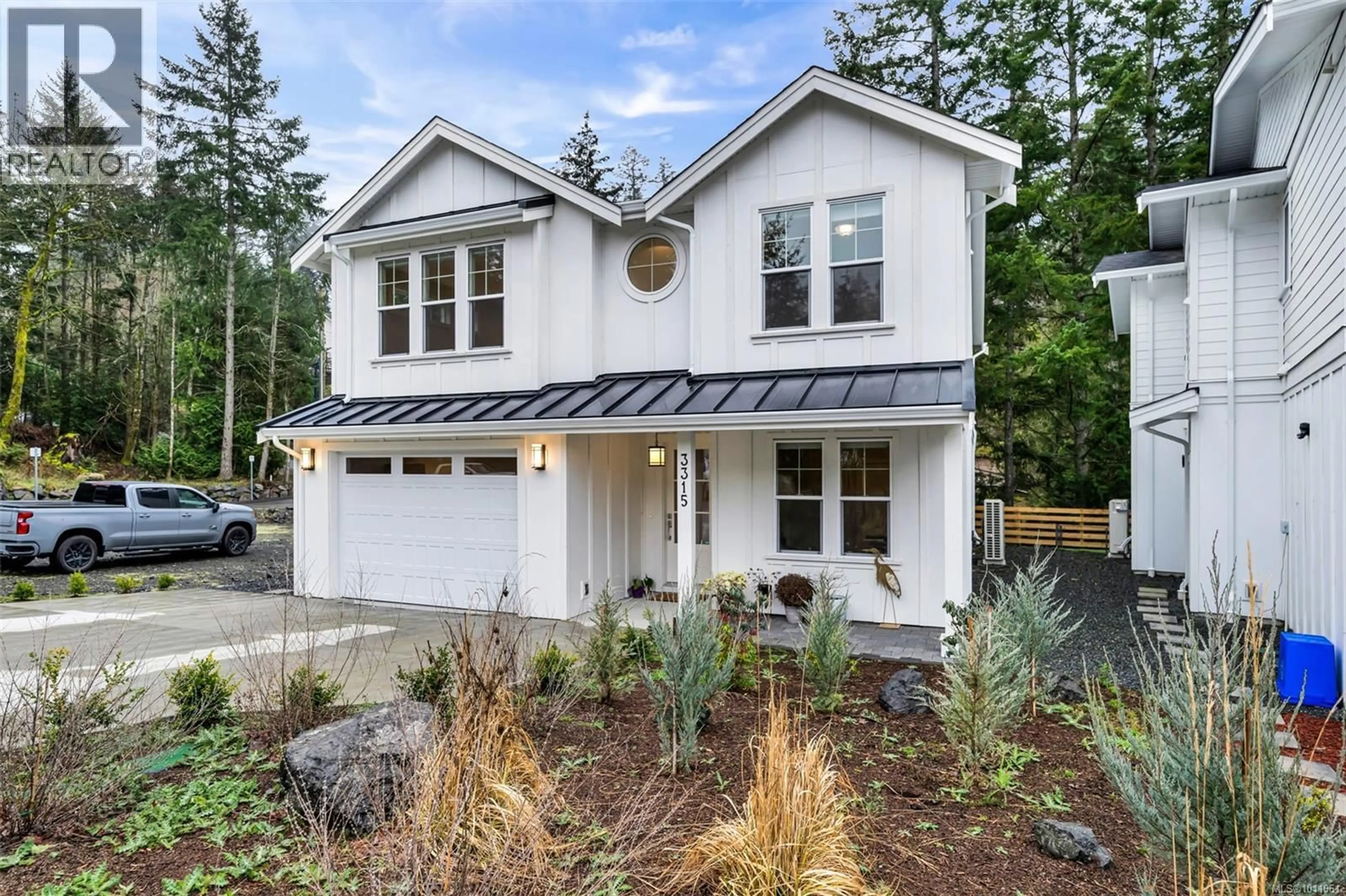 Home with vinyl exterior material, street for 3315 WEST OAK PLACE, Langford British Columbia V9C2P2