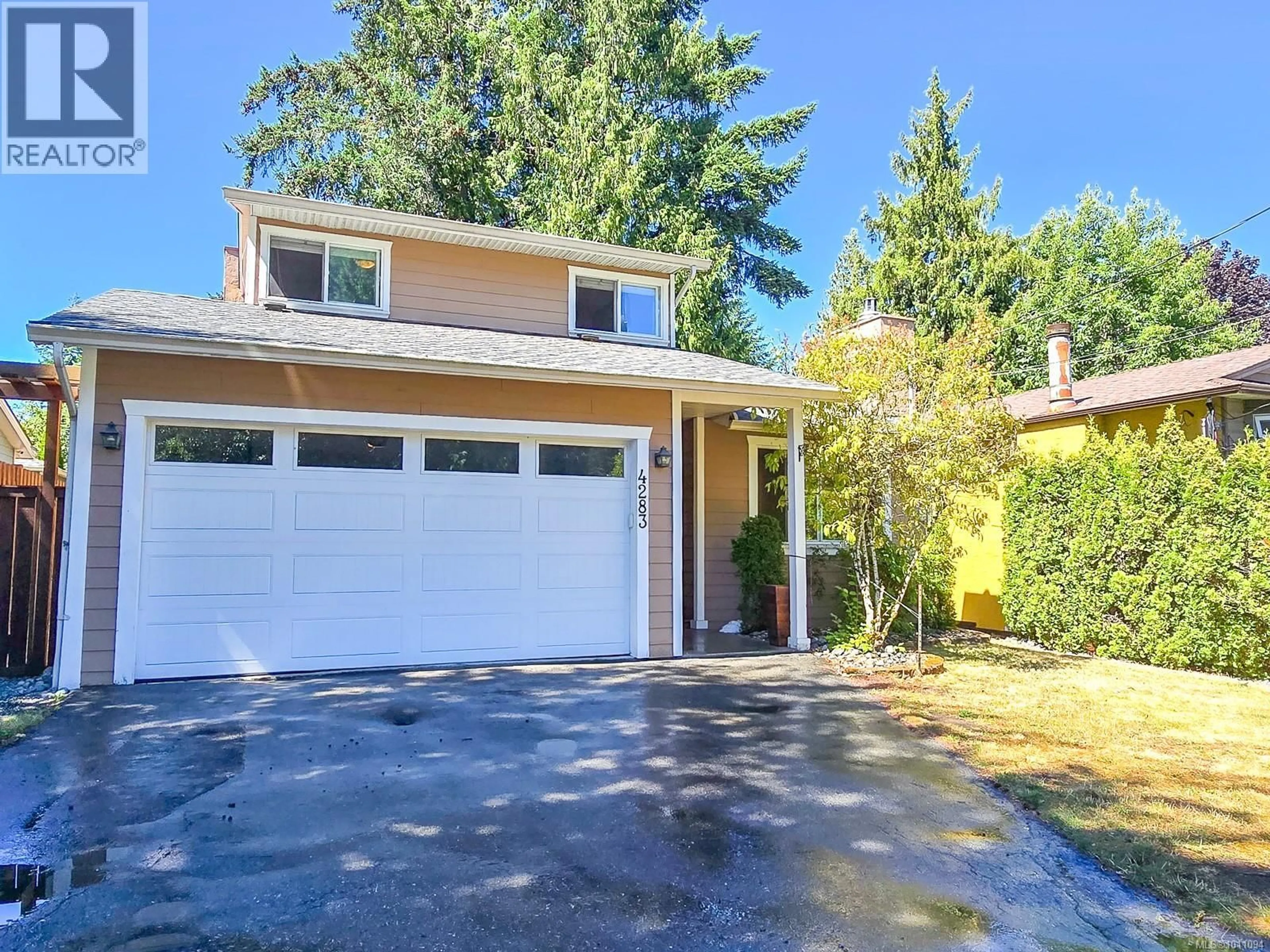 Home with vinyl exterior material, street for 4283 CLUBHOUSE DRIVE, Nanaimo British Columbia V9T4H8